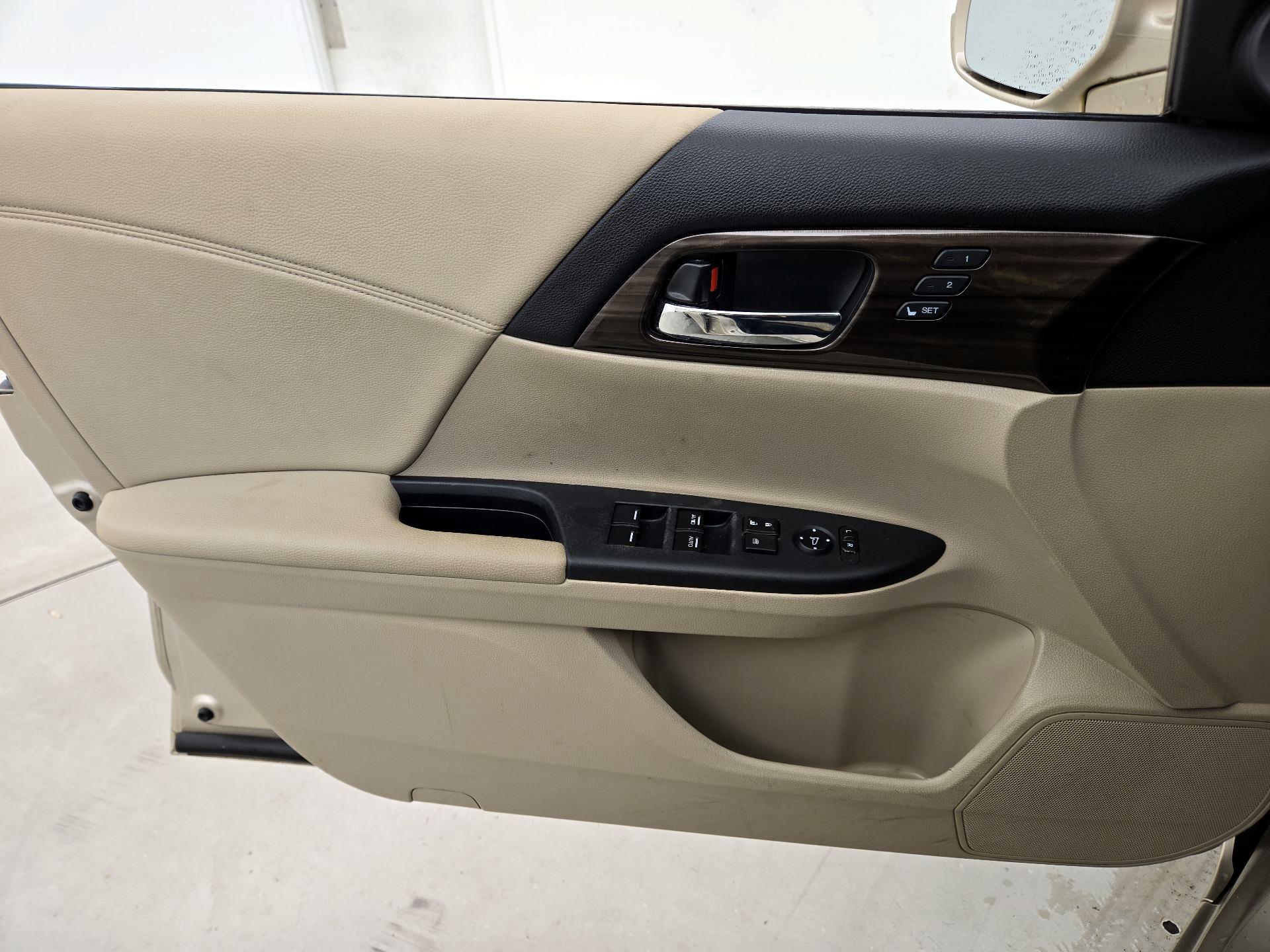 Thumbnail: 2017 Honda Accord - 12