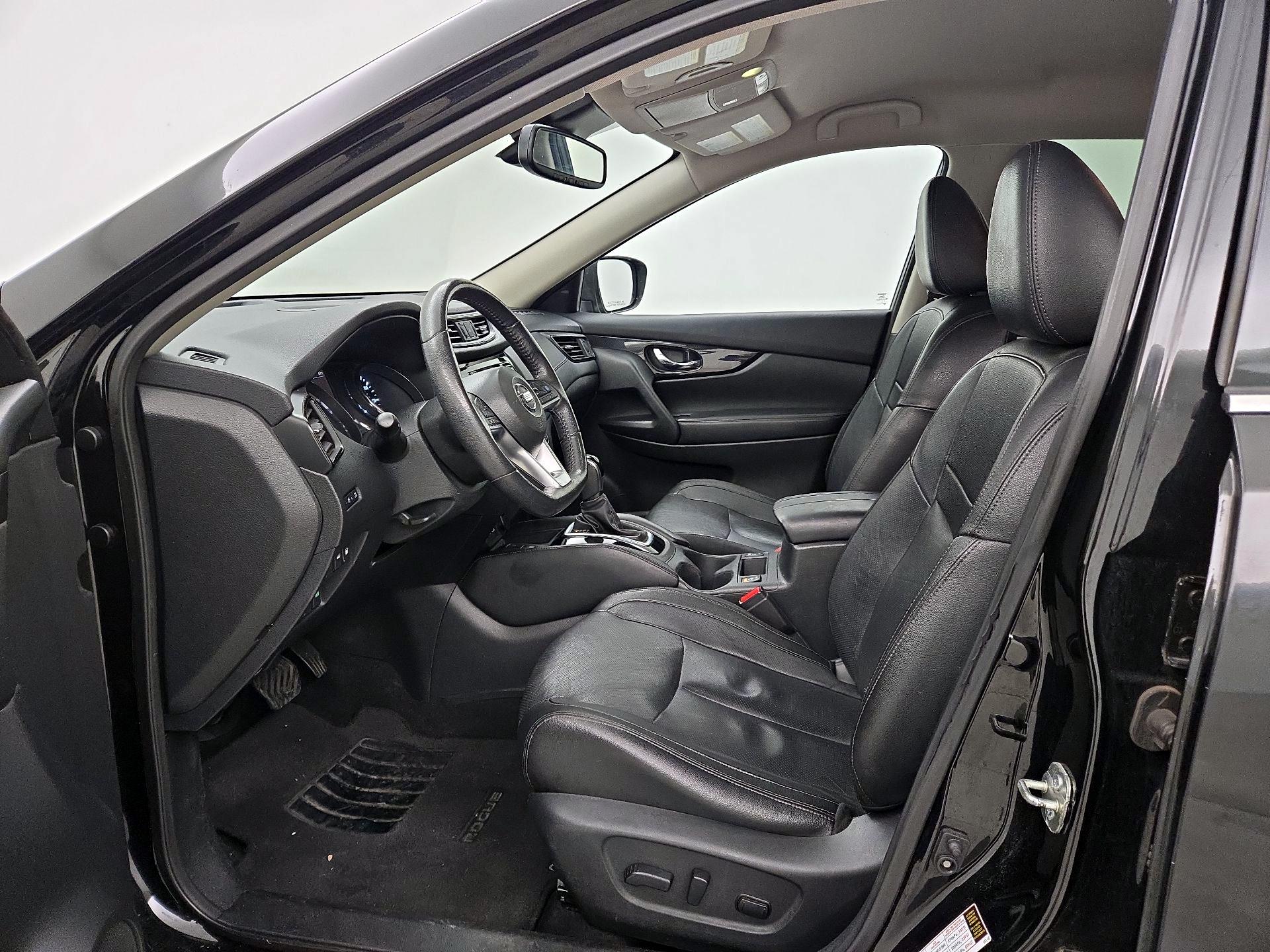 Thumbnail: 2019 Nissan Rogue - 11