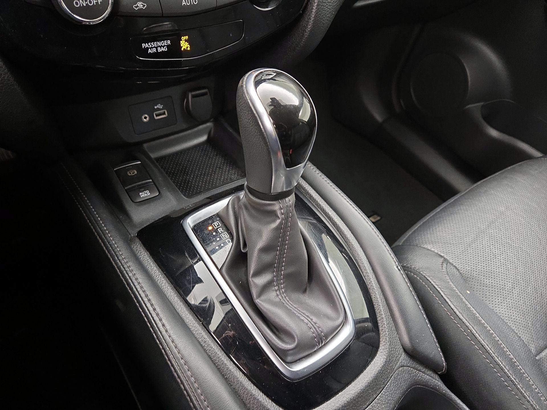 Thumbnail: 2019 Nissan Rogue - 18