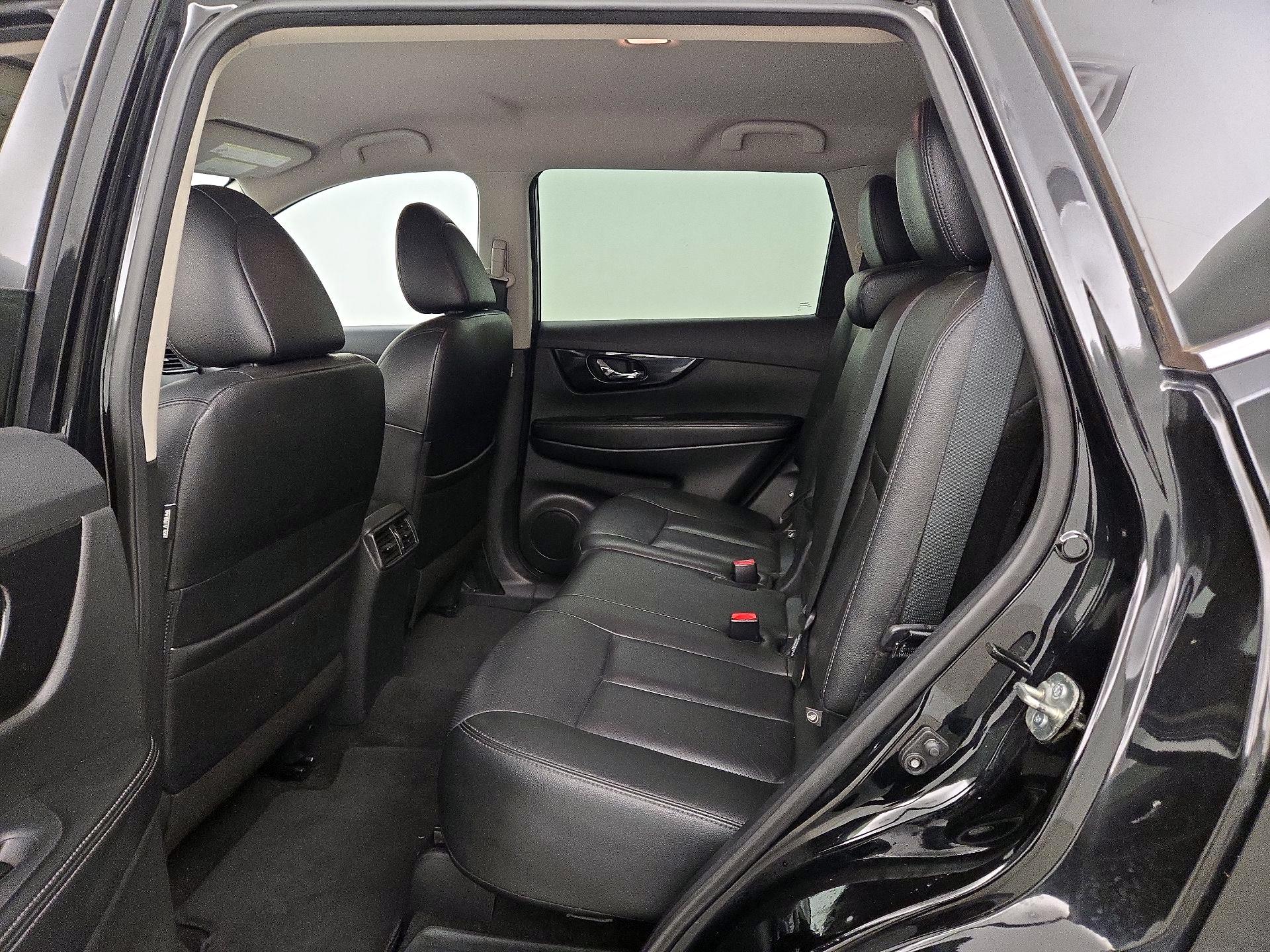 Thumbnail: 2019 Nissan Rogue - 20