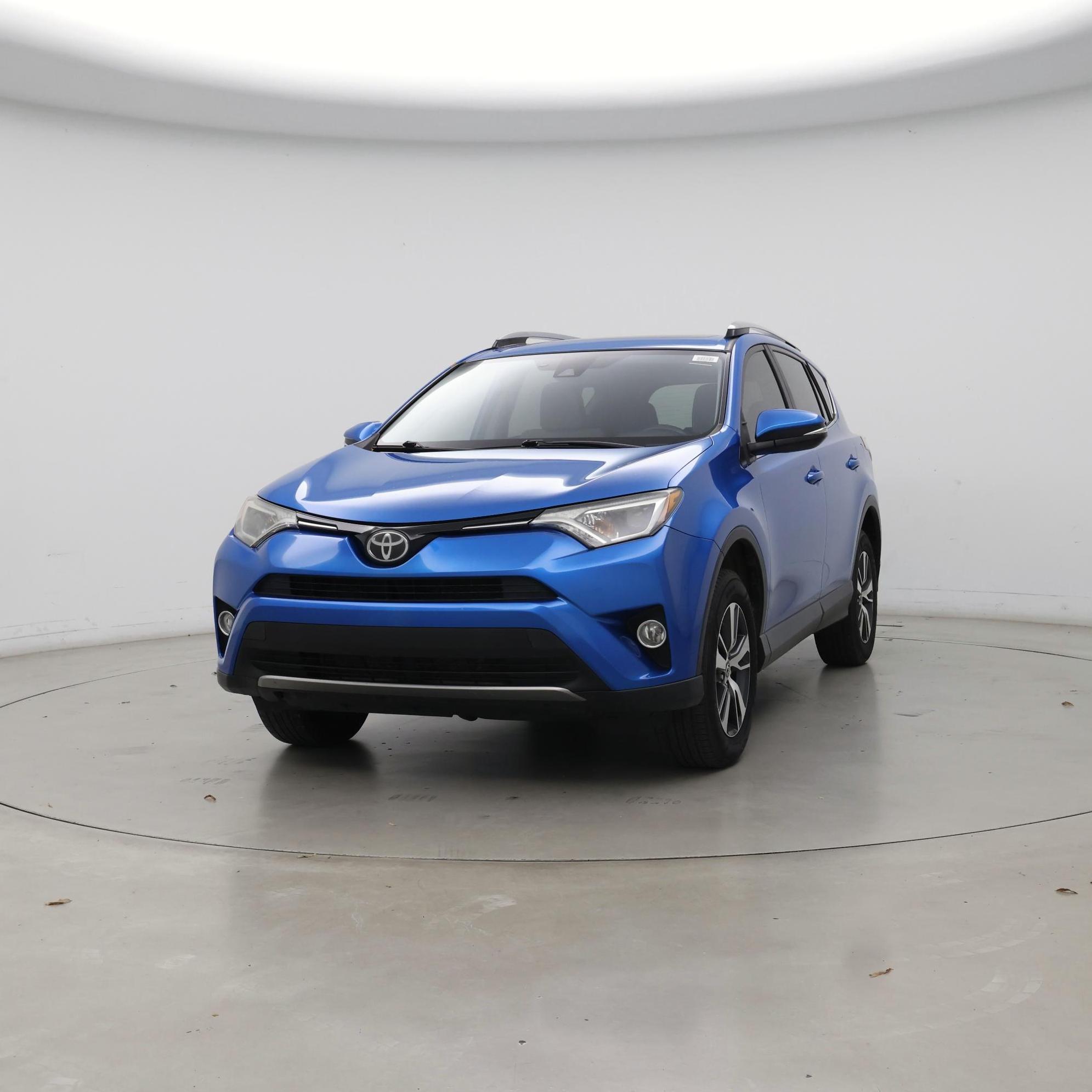 Thumbnail: 2017 Toyota RAV4 - 4