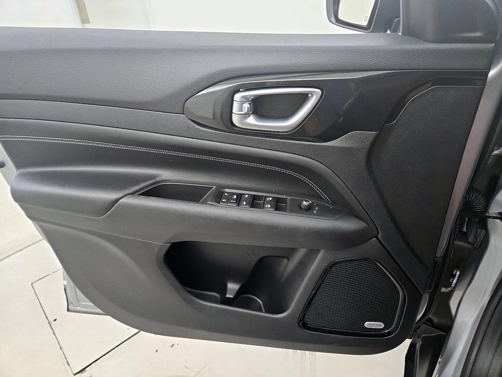 Thumbnail: 2022 Jeep Compass - 12