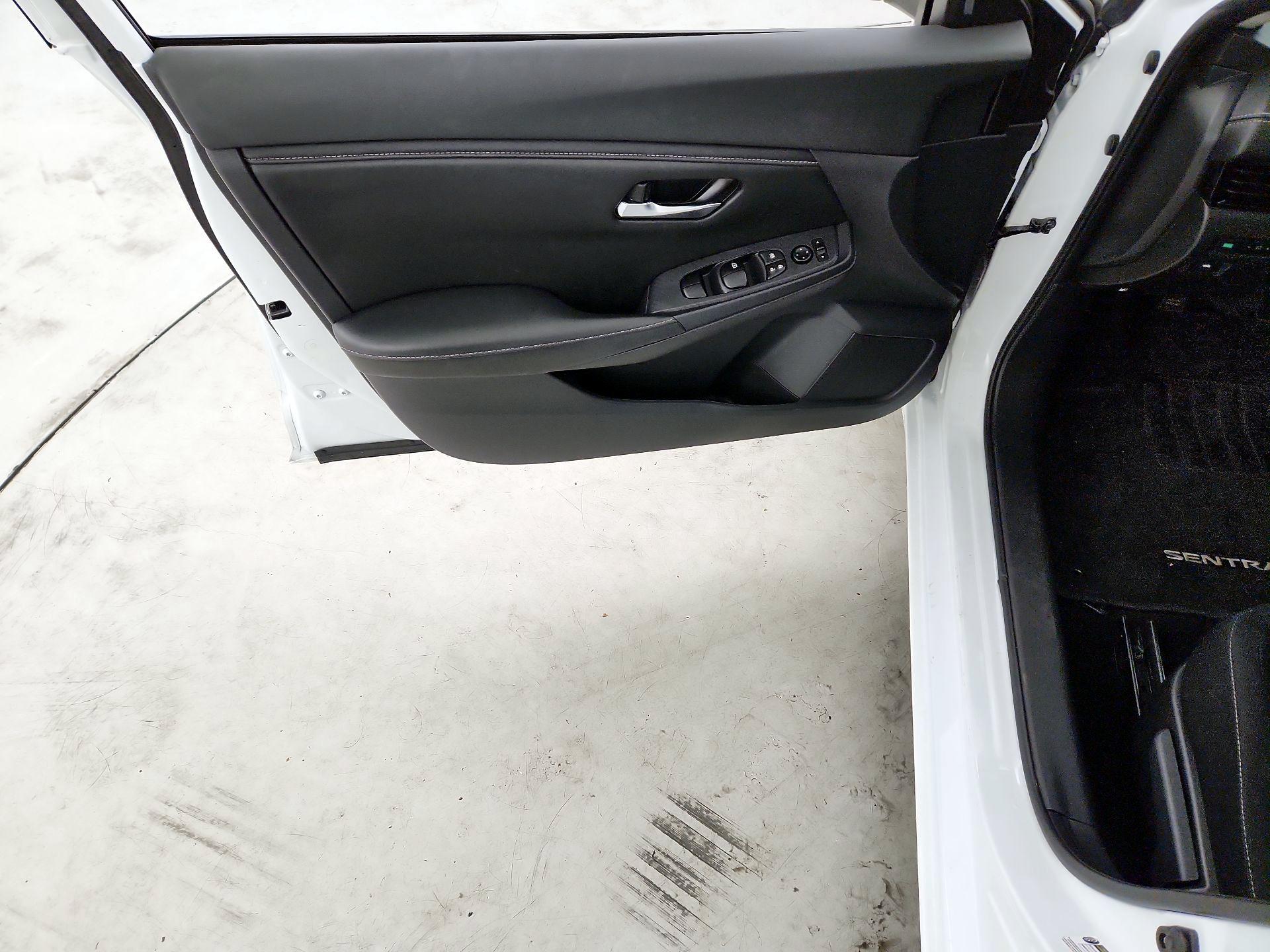 Thumbnail: 2023 Nissan Sentra - 12