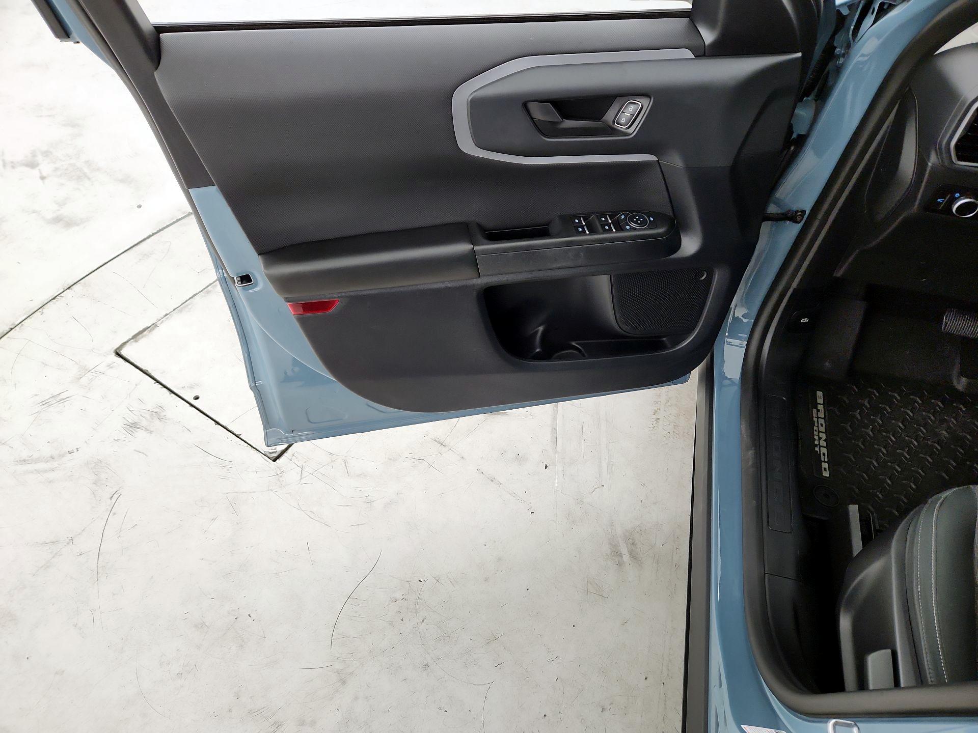 Thumbnail: 2023 Ford Bronco Sport - 12