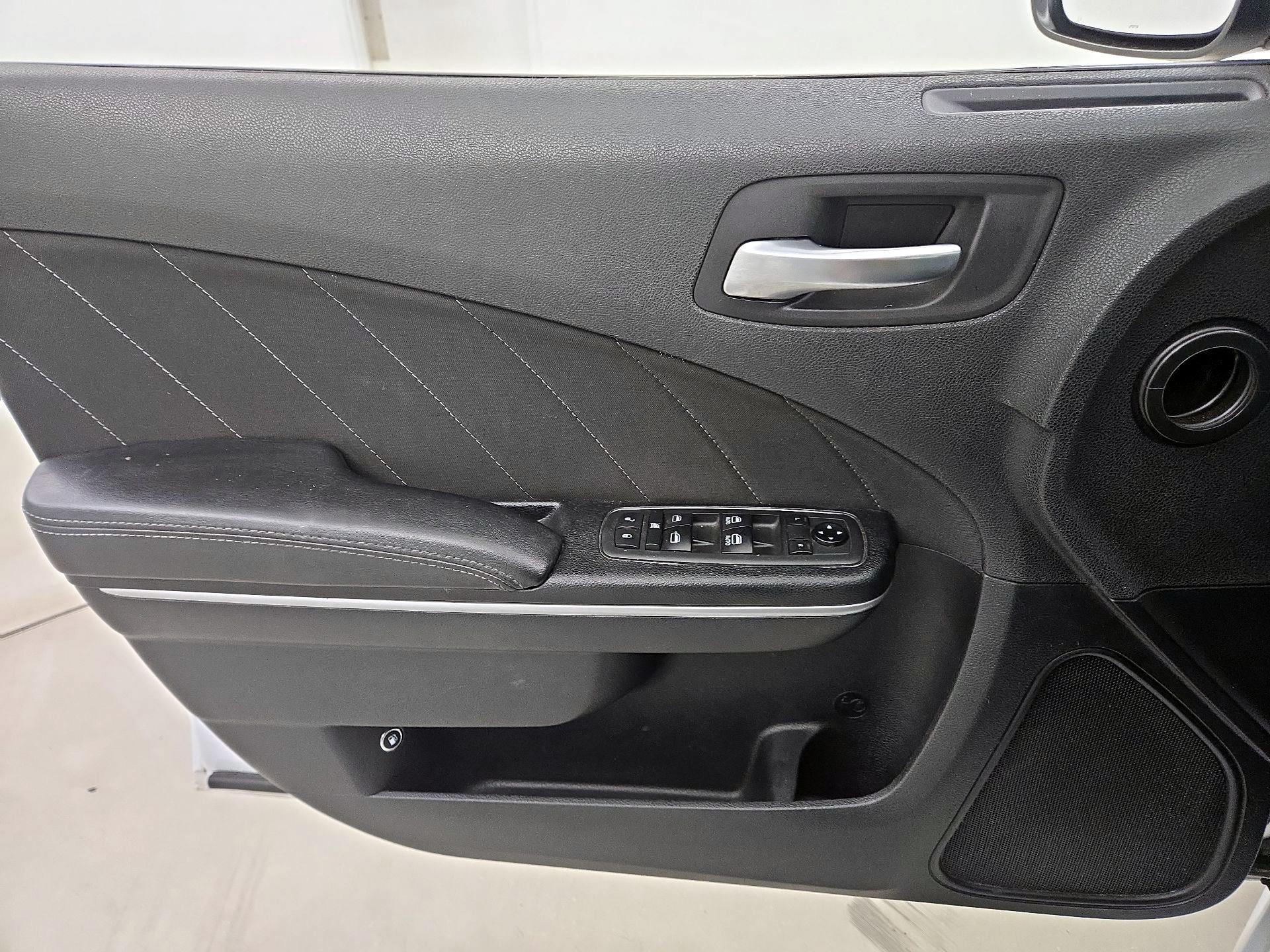 Thumbnail: 2019 Dodge Charger - 12