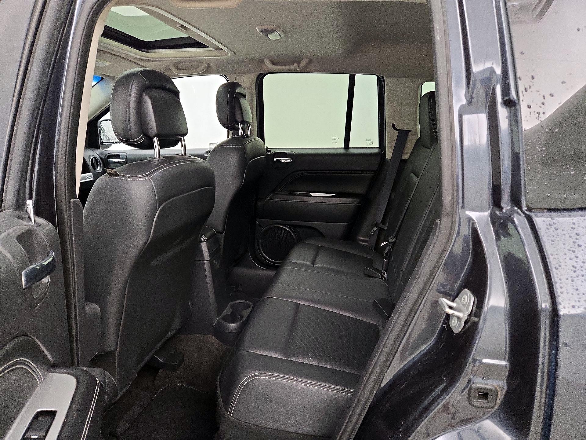 Thumbnail: 2014 Jeep Compass - 18