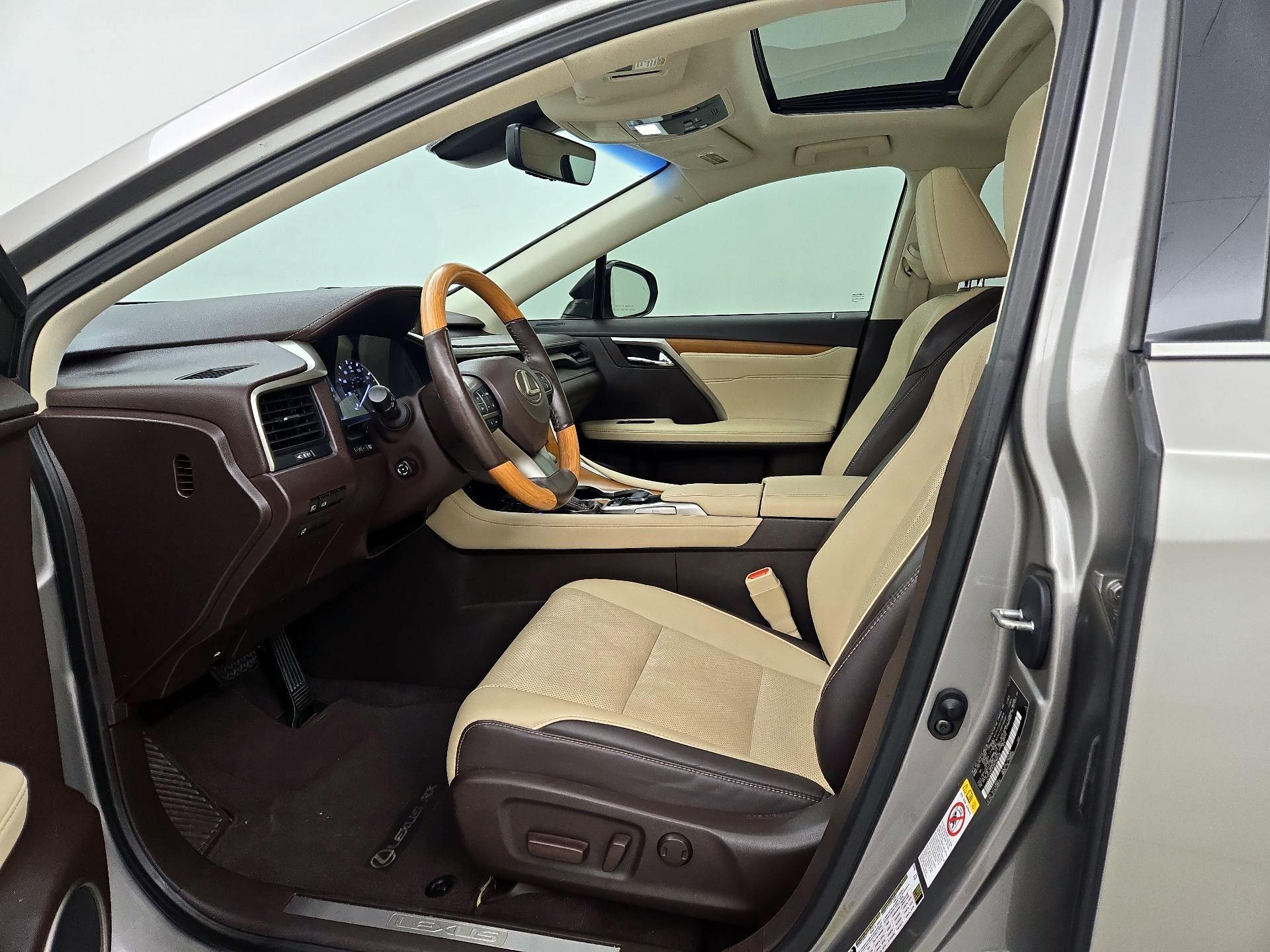 Thumbnail: 2017 Lexus RX - 11