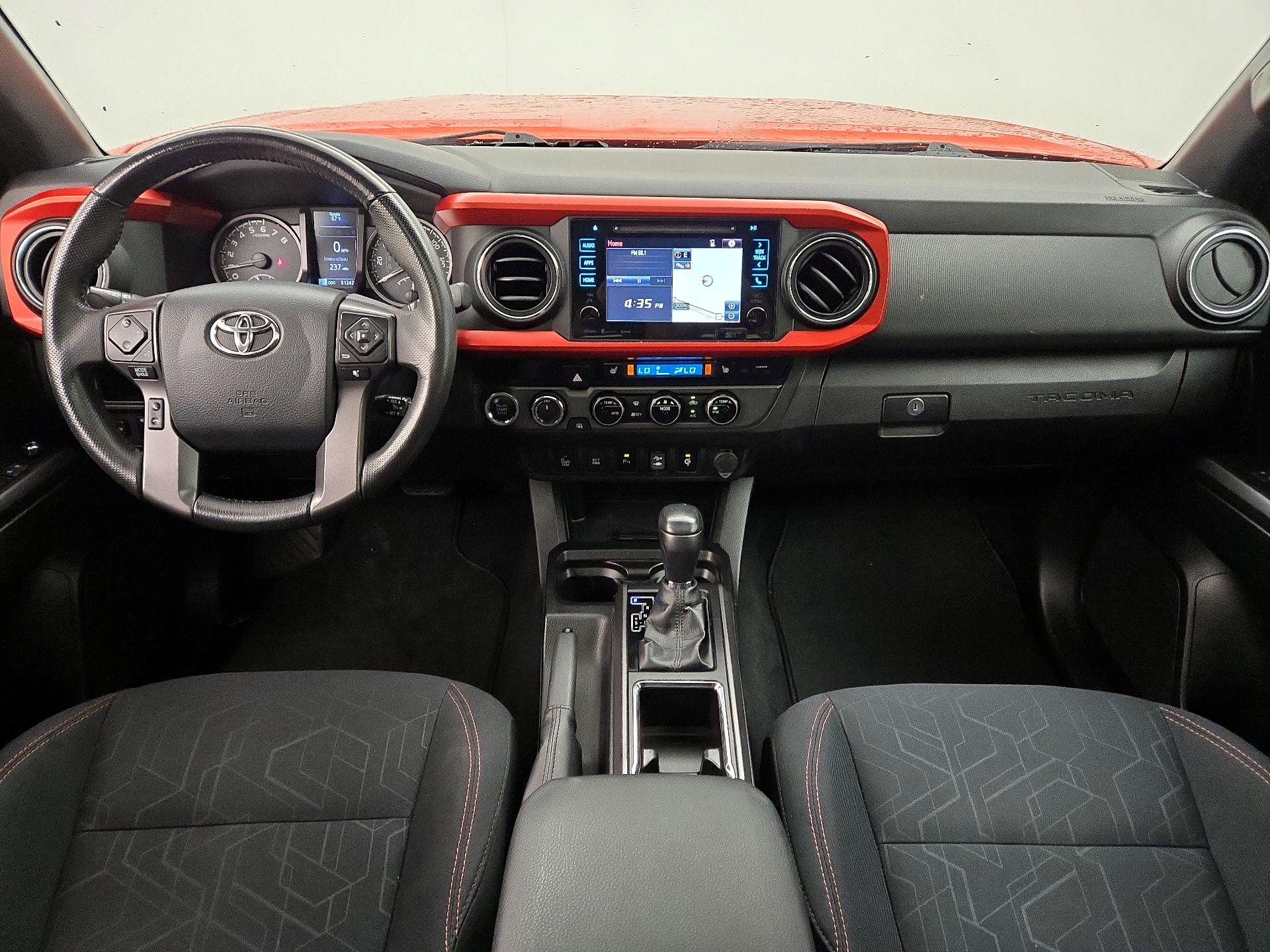 Thumbnail: 2017 Toyota Tacoma - 9