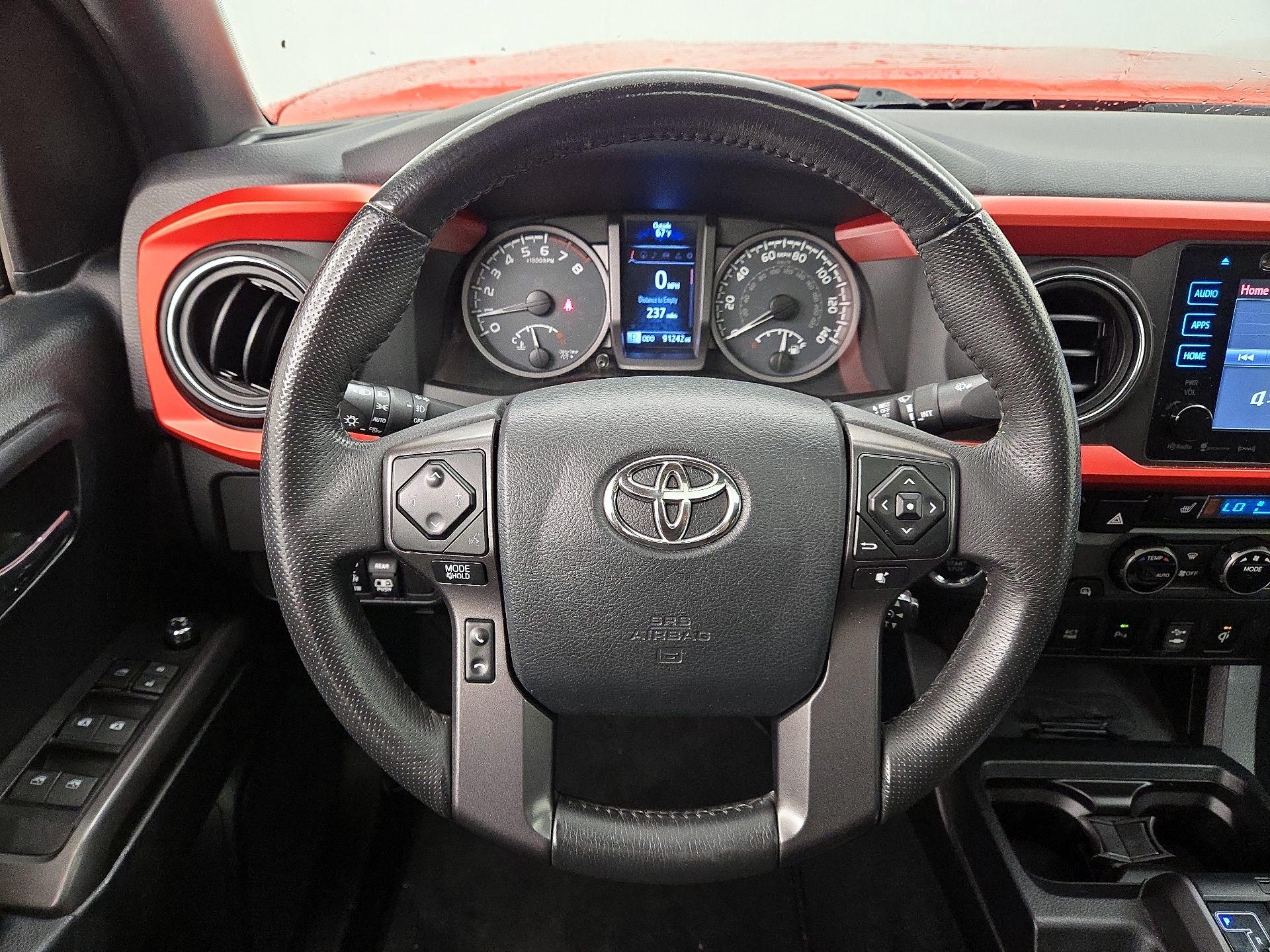 Thumbnail: 2017 Toyota Tacoma - 10