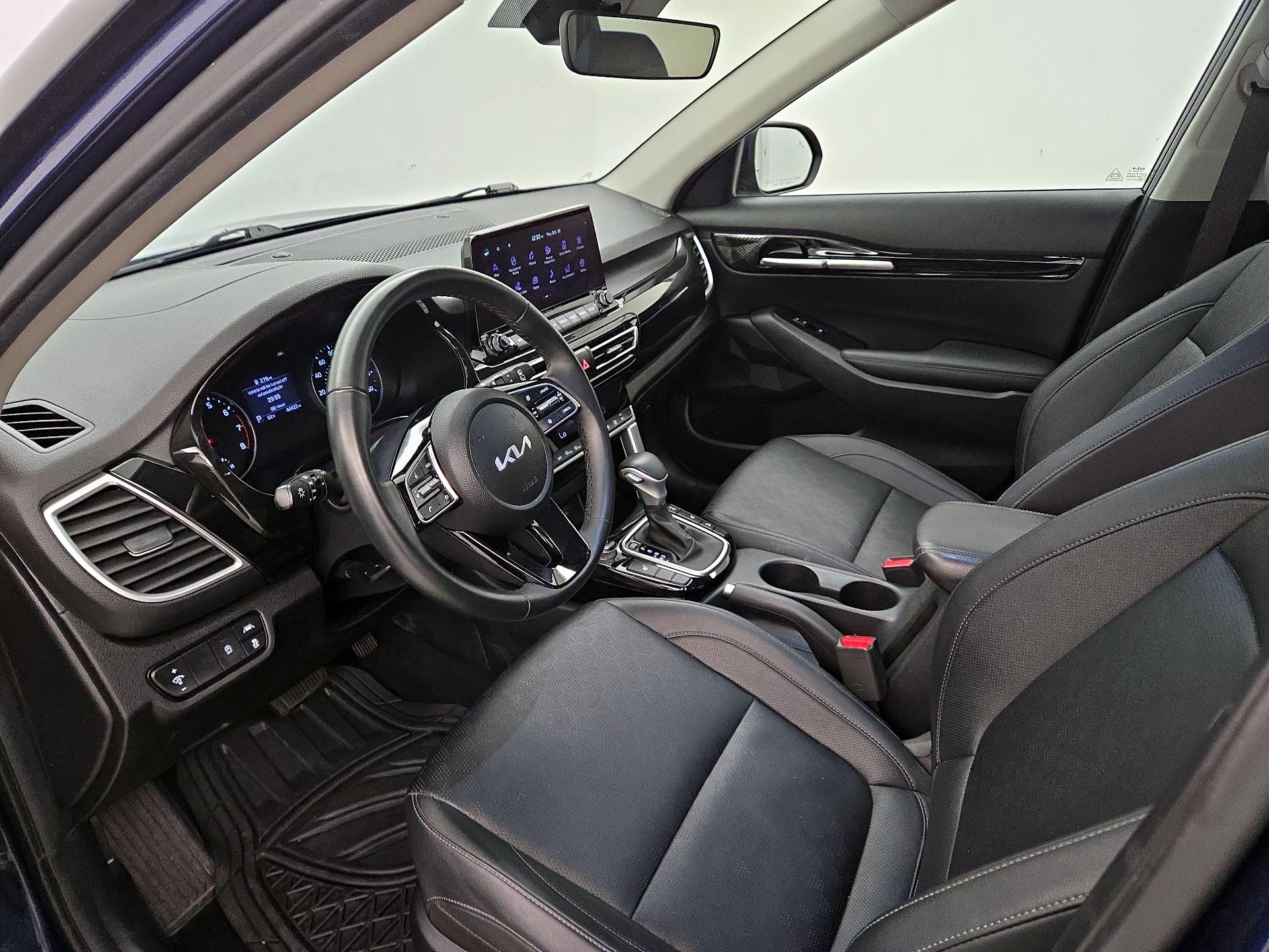 Thumbnail: 2023 Kia Seltos - 11