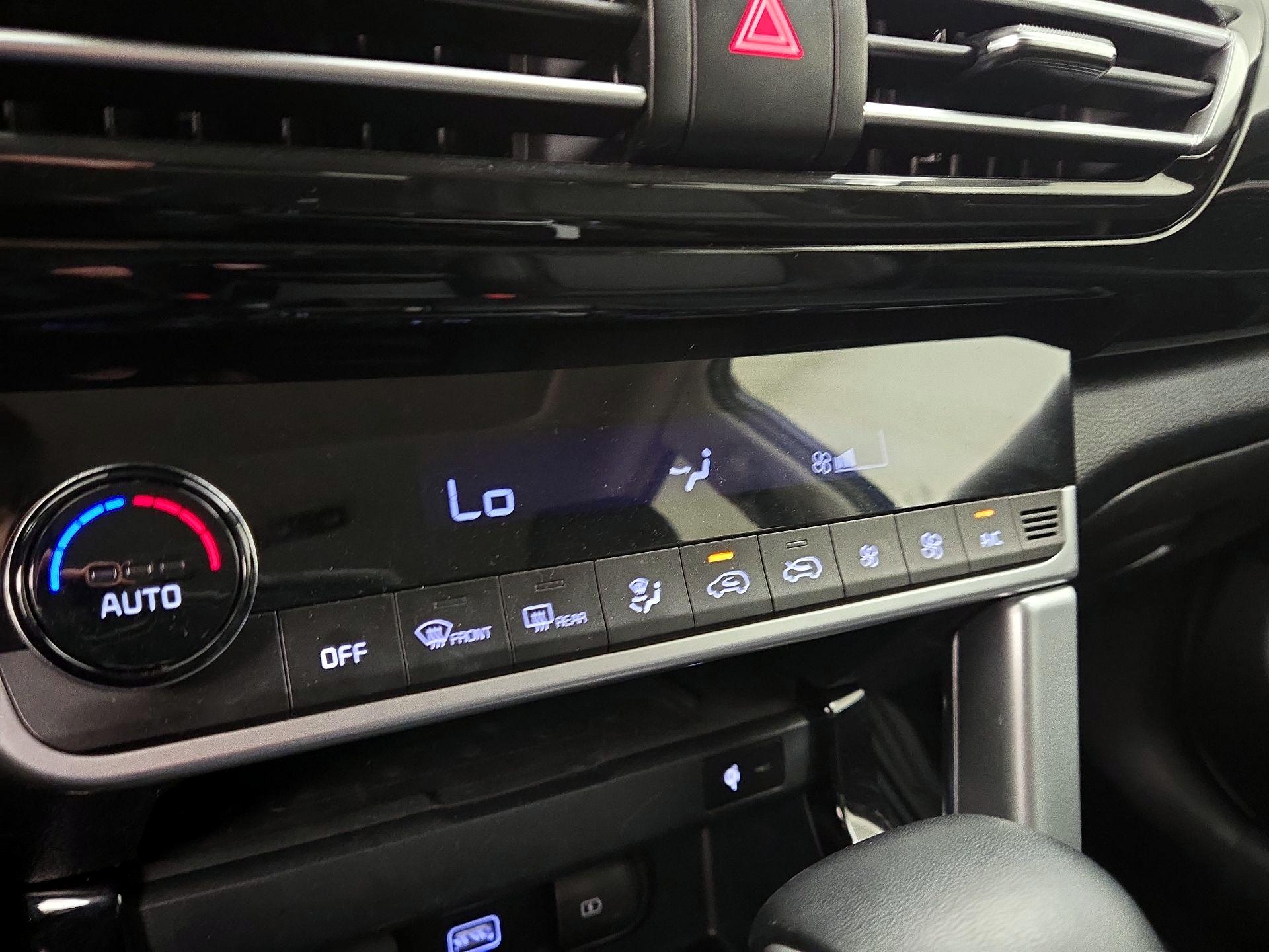 Thumbnail: 2023 Kia Seltos - 17