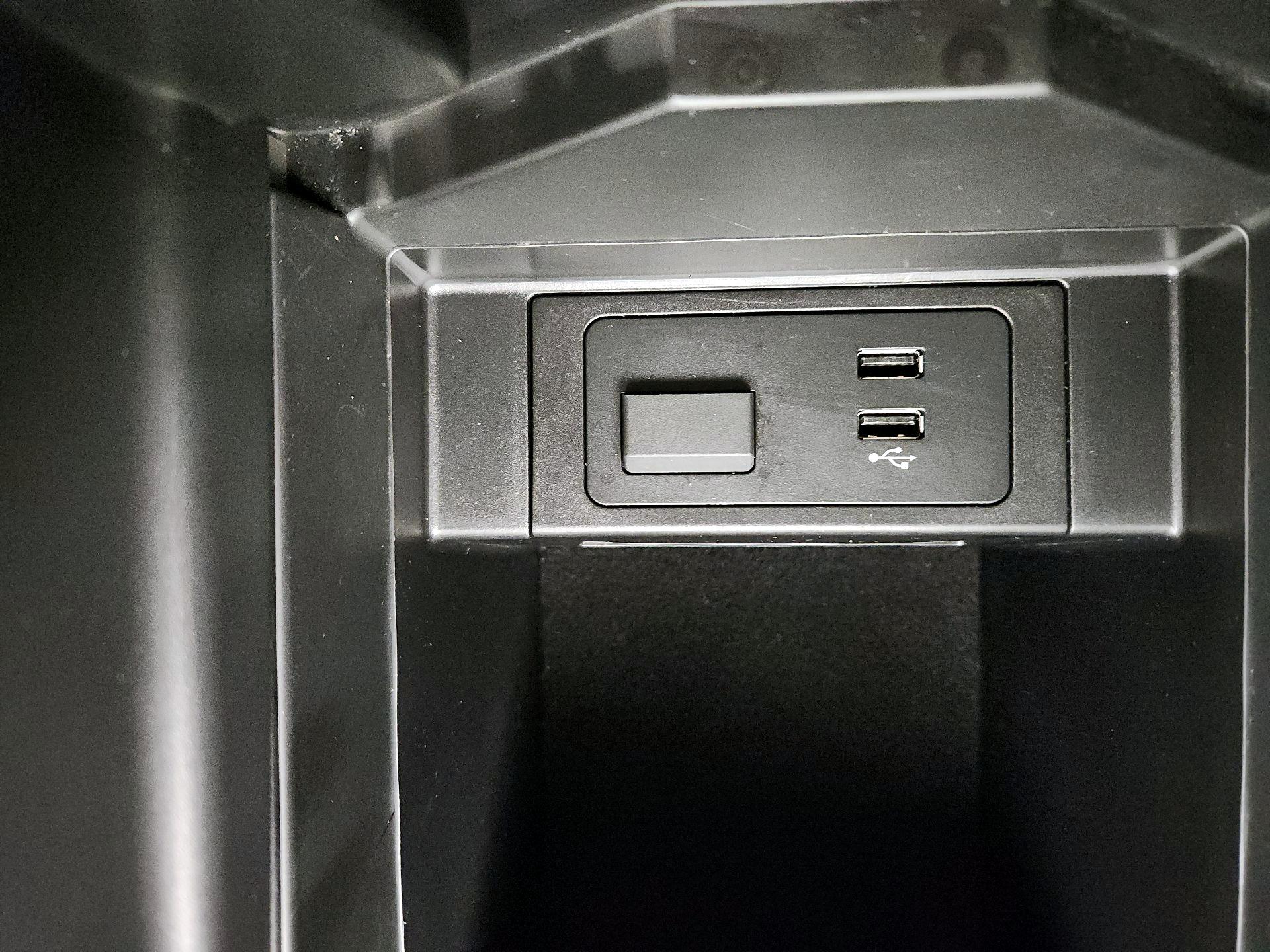 Thumbnail: 2022 Mazda CX-9 - 18