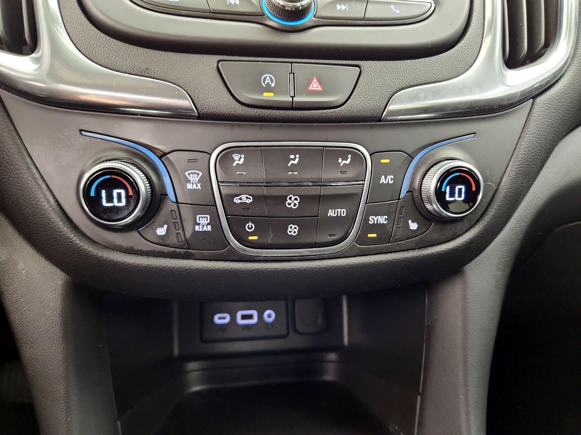 Thumbnail: 2022 Chevrolet Equinox - 16