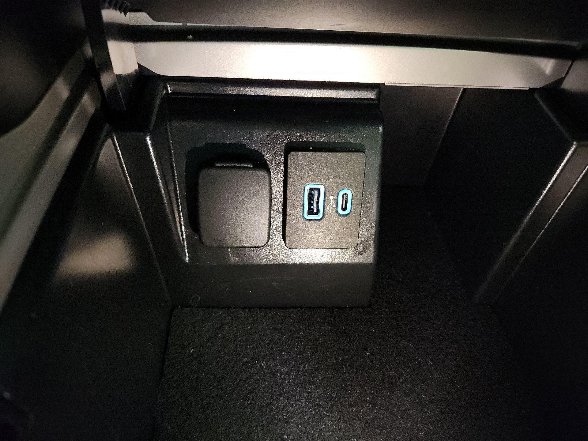 Thumbnail: 2023 Ford Explorer - 19