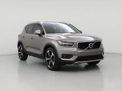 2022 Volvo XC40 T5 Momentum