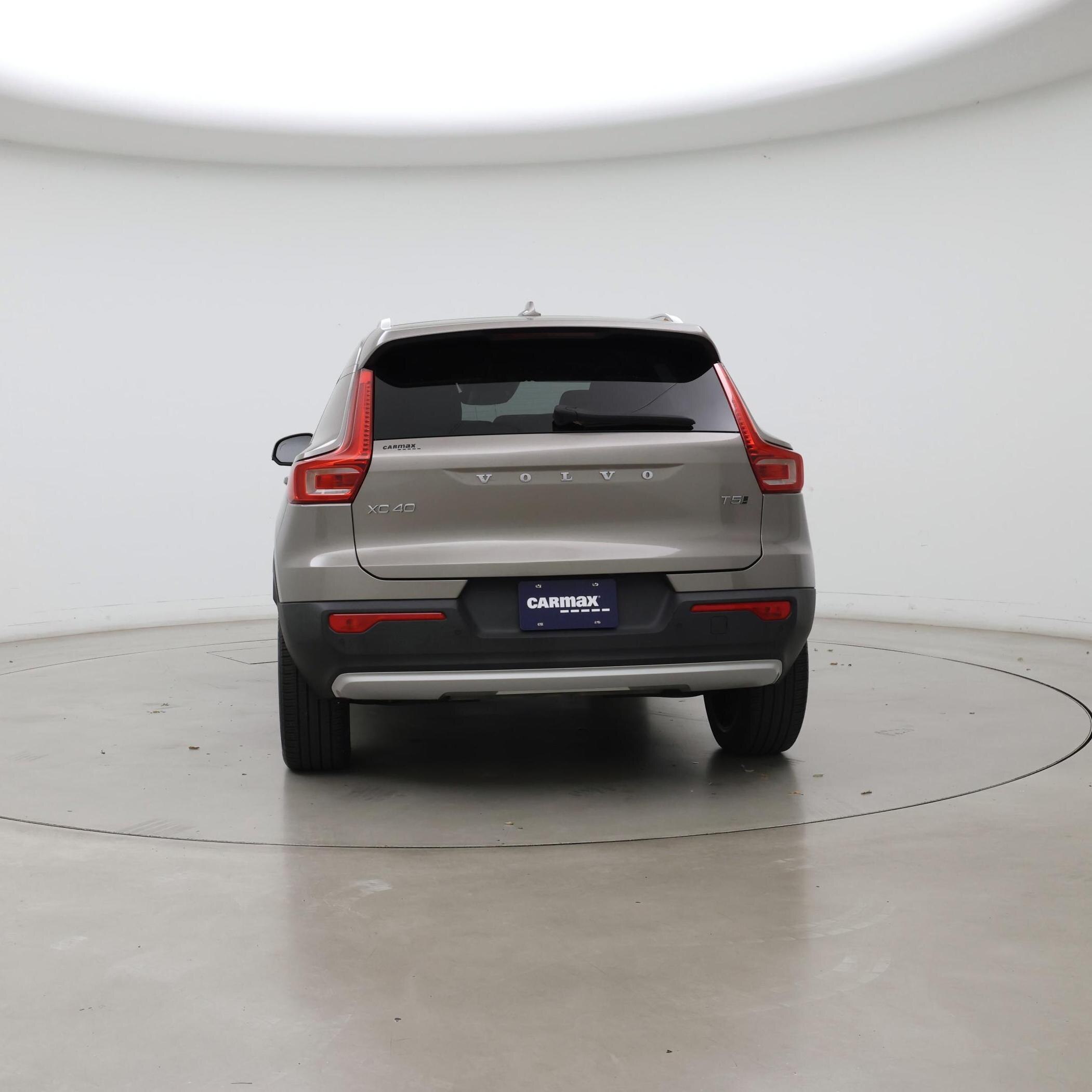 Thumbnail: 2022 Volvo XC40 - 6