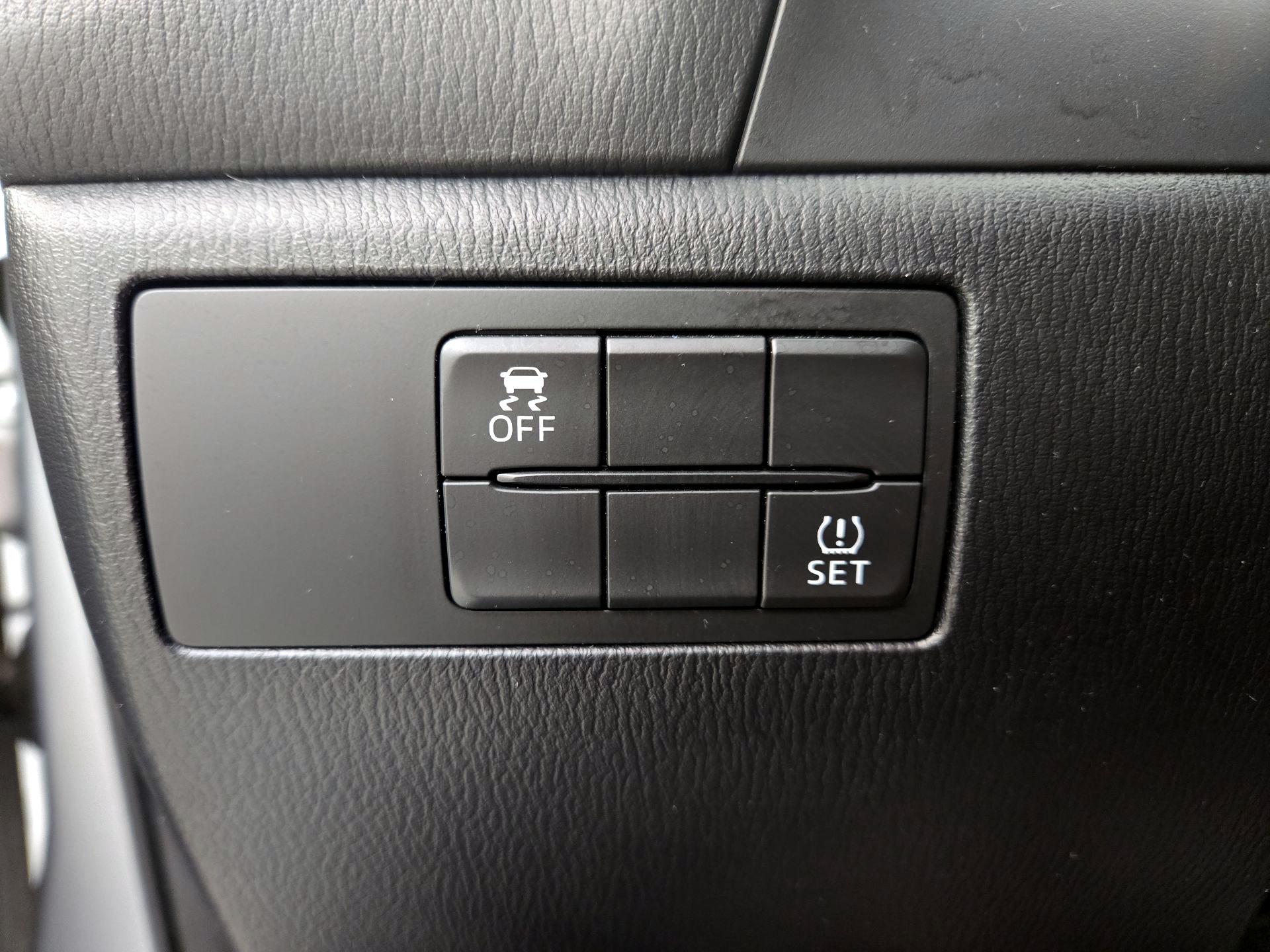 Thumbnail: 2018 Mazda Mazda3 - 13