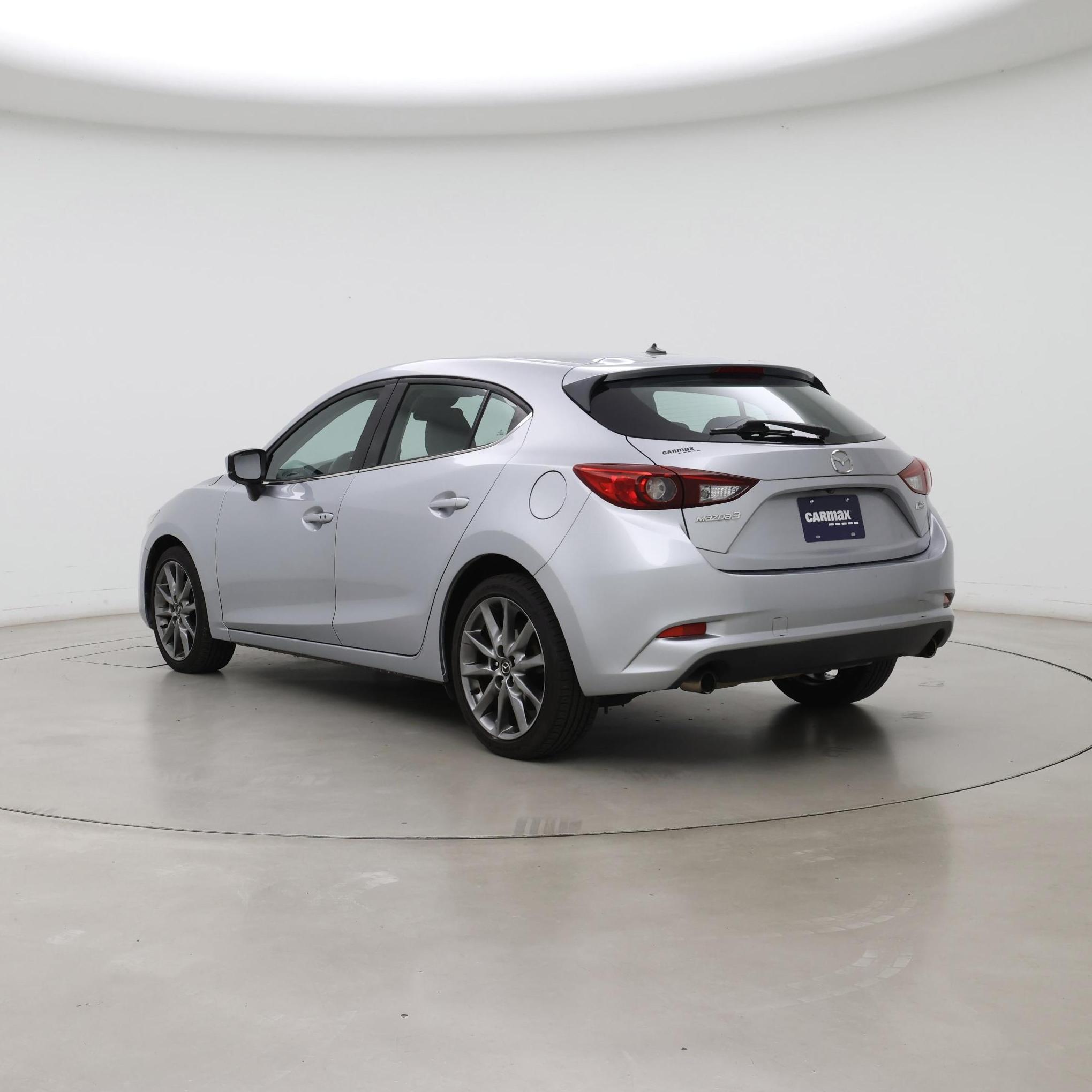 Thumbnail: 2018 Mazda Mazda3 - 2
