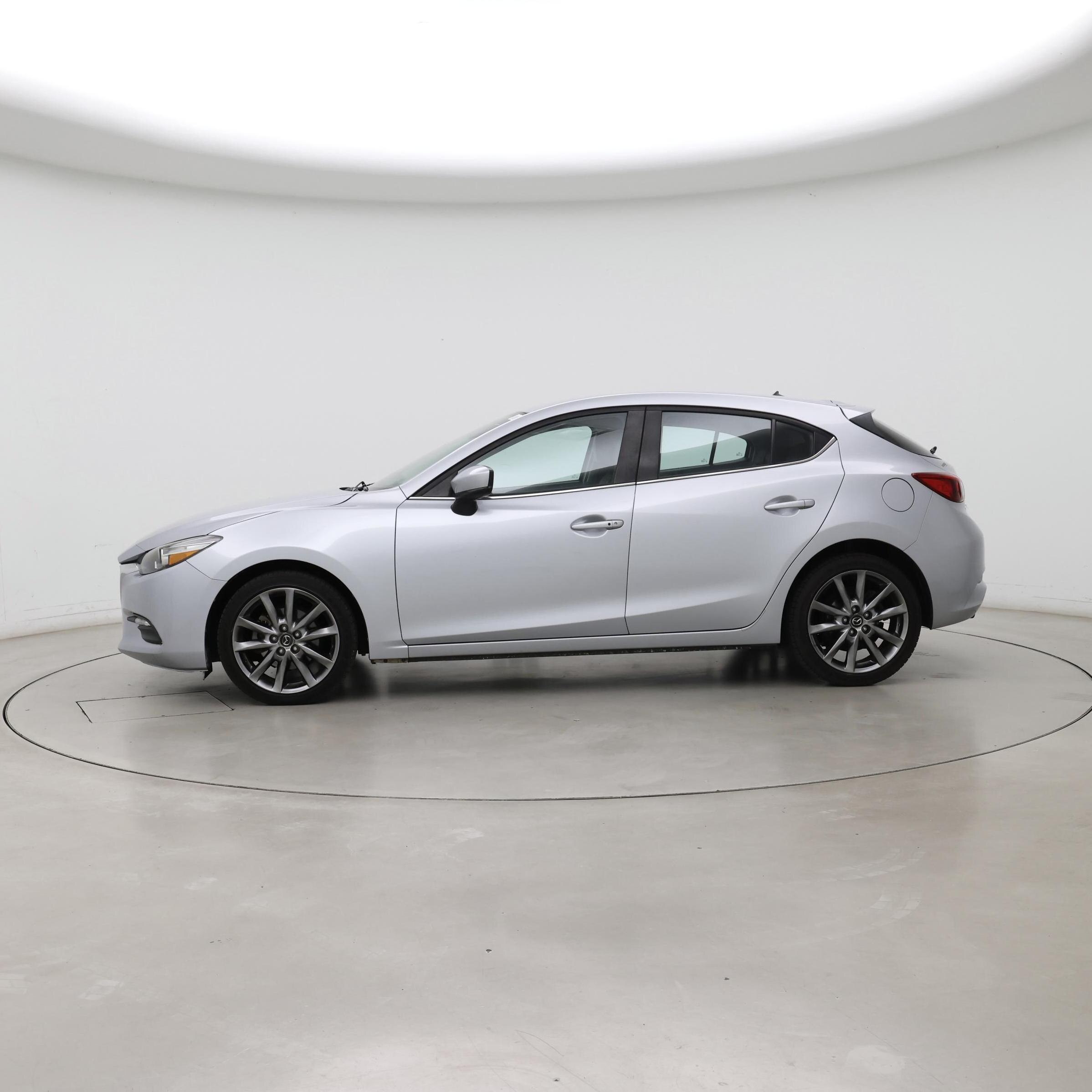 Thumbnail: 2018 Mazda Mazda3 - 3