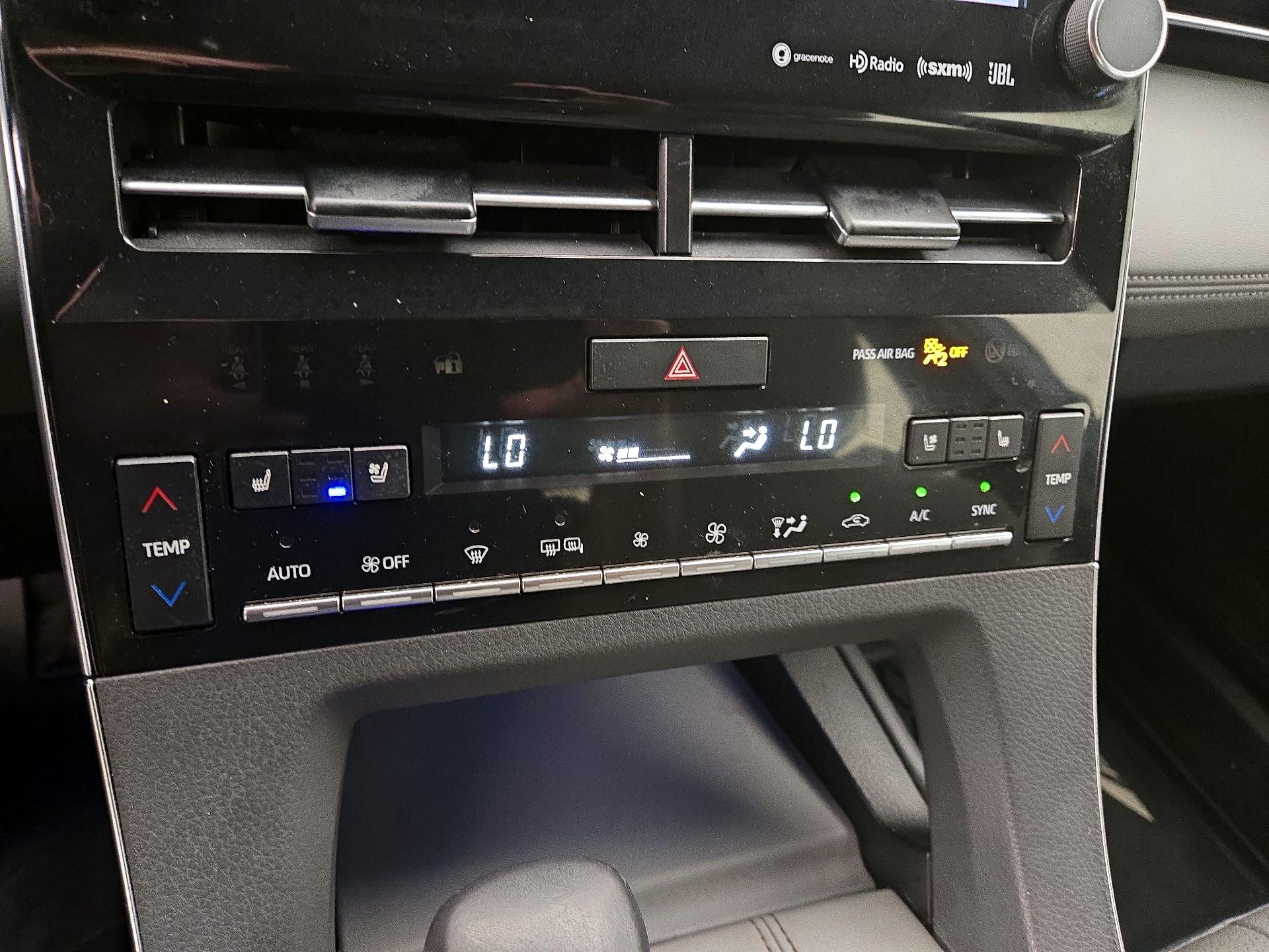 Thumbnail: 2021 Toyota Avalon - 17