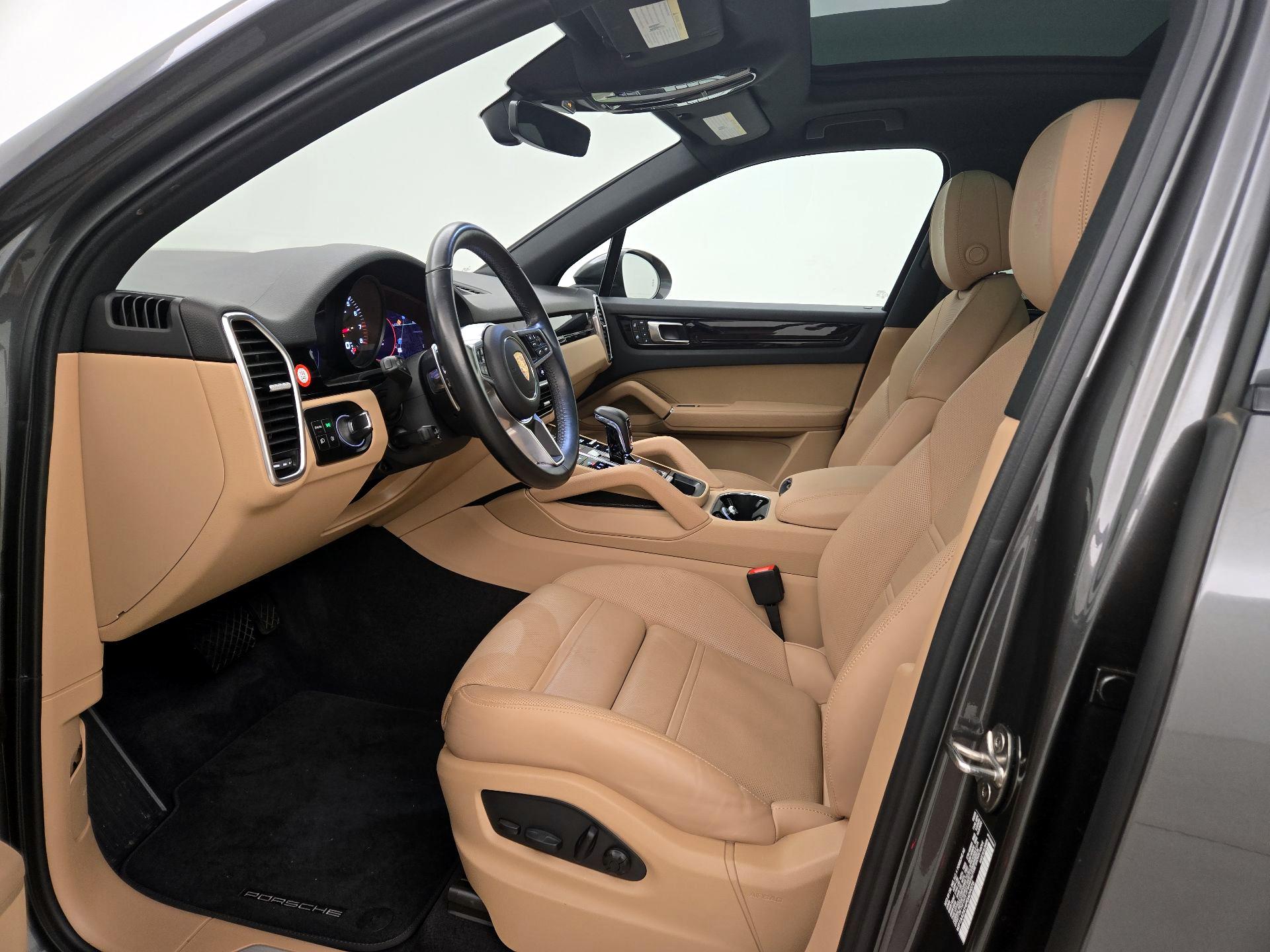 Thumbnail: 2023 Porsche Cayenne - 11