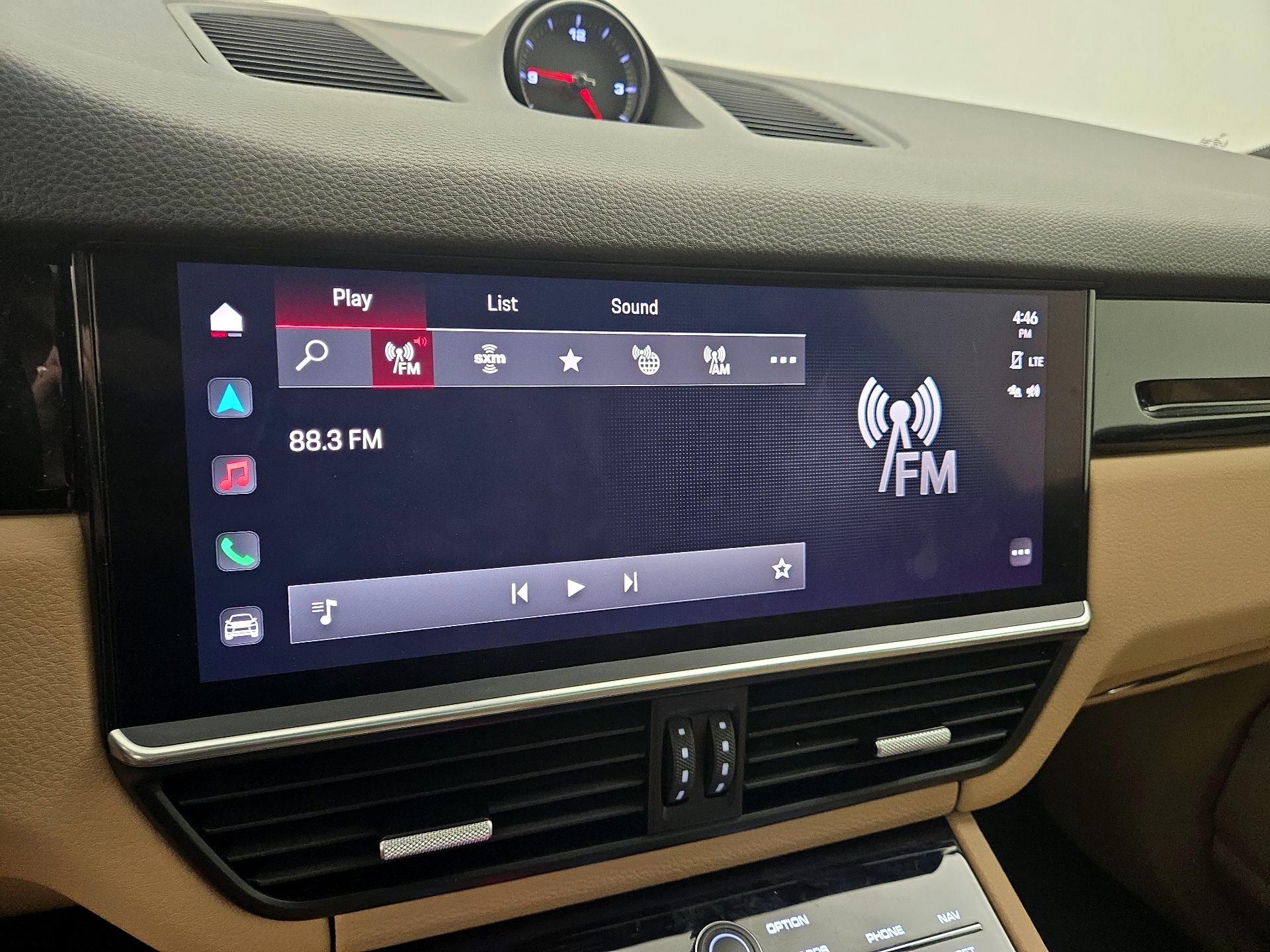 Thumbnail: 2023 Porsche Cayenne - 16