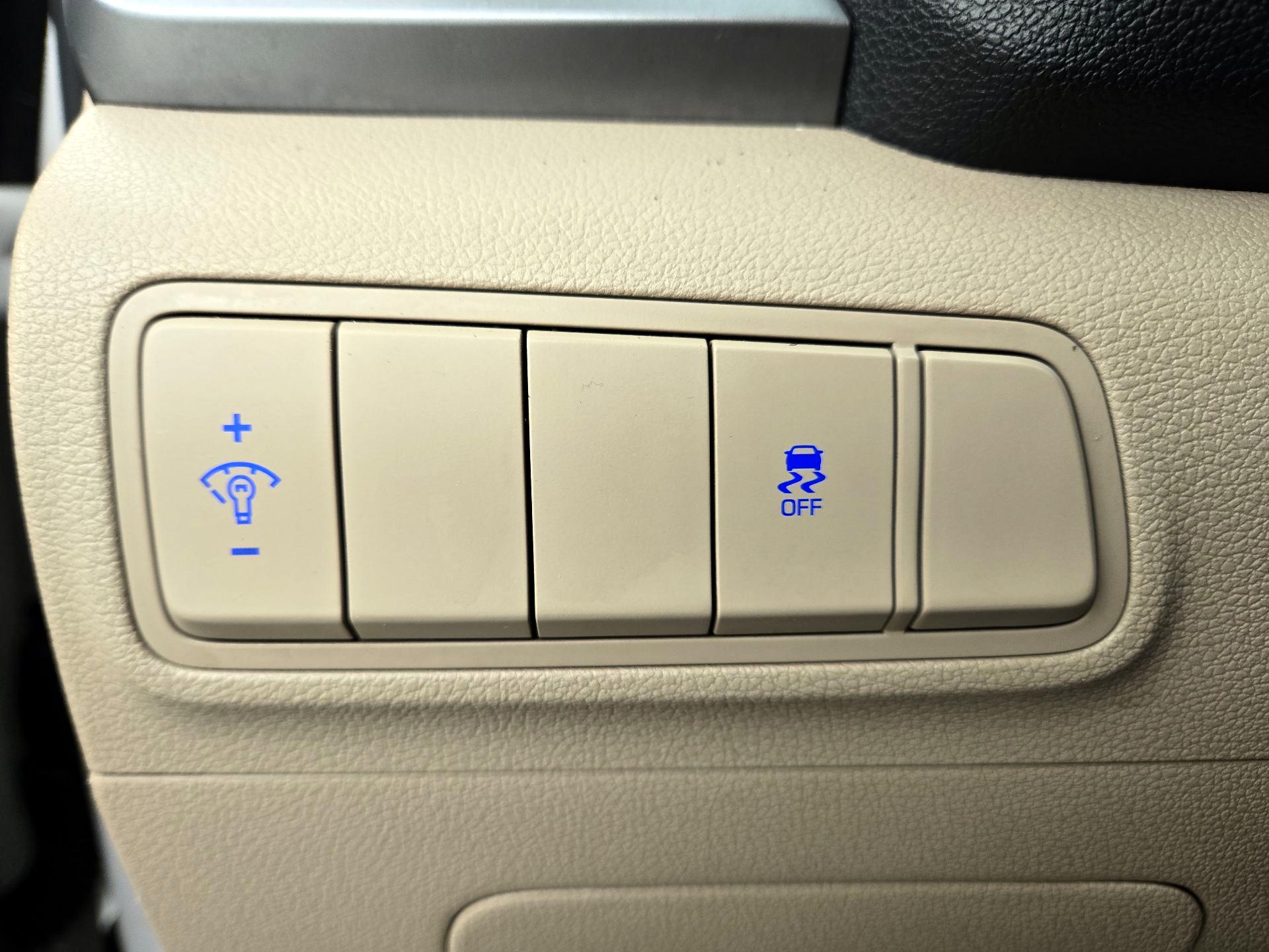 Thumbnail: 2017 Hyundai Tucson - 13