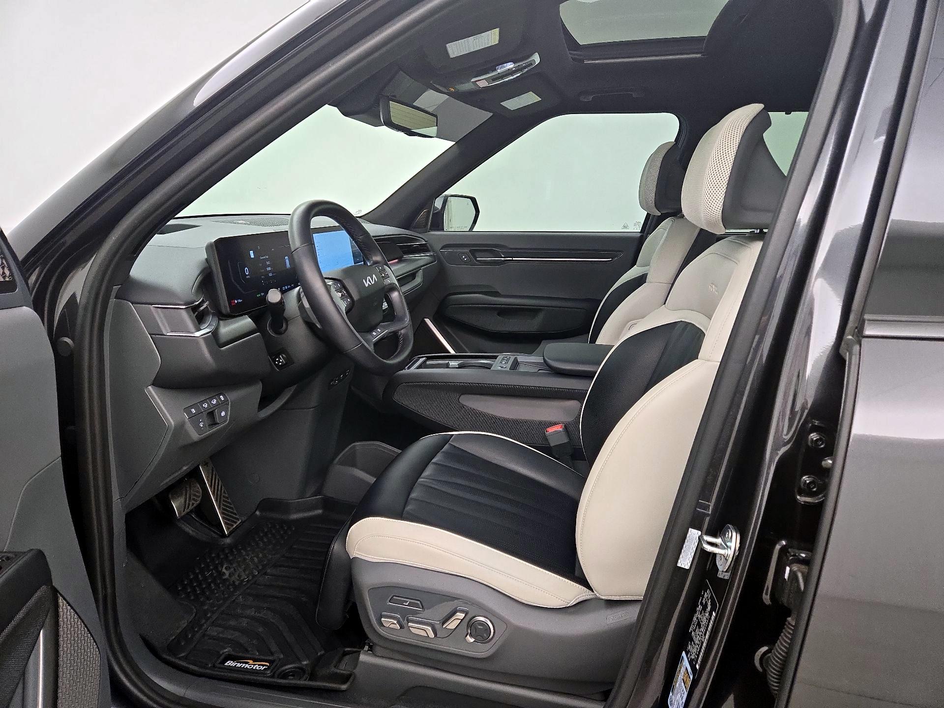 Thumbnail: 2024 Kia EV9 - 11