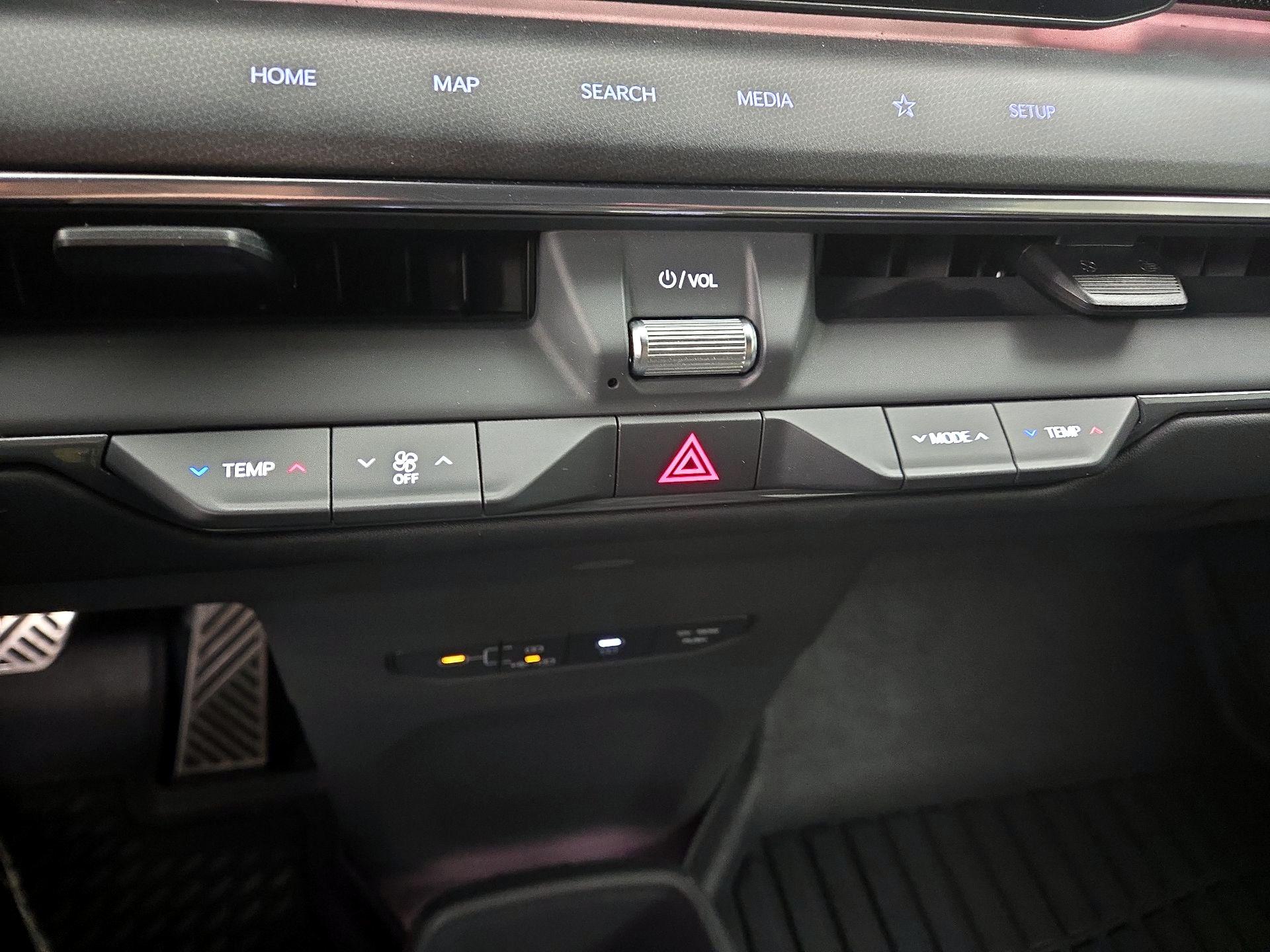 Thumbnail: 2024 Kia EV9 - 17