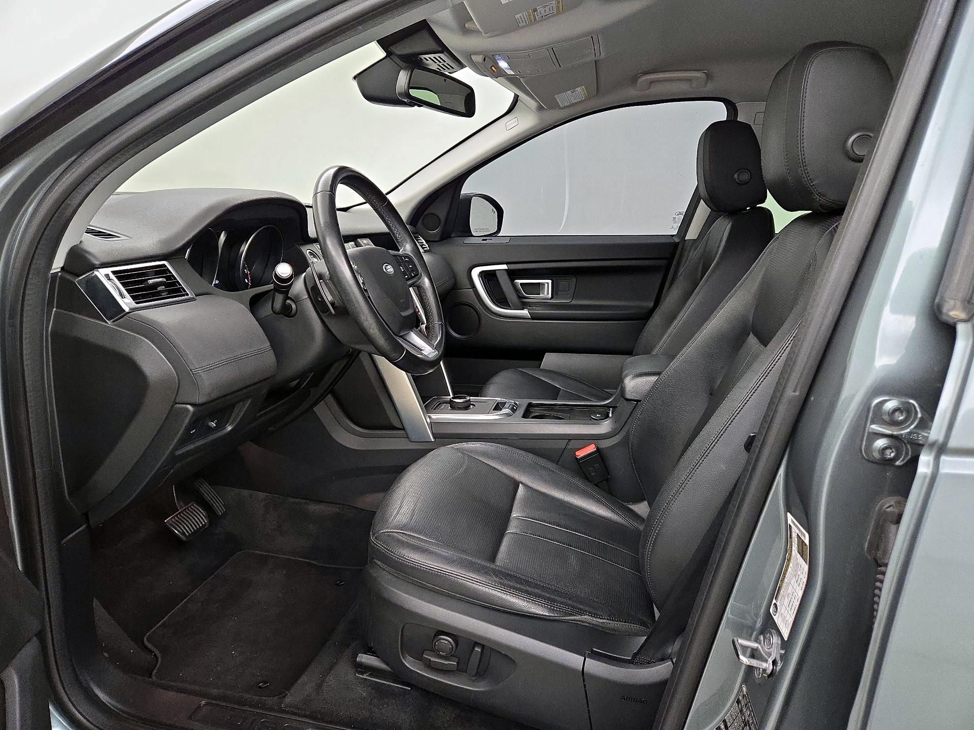 Thumbnail: 2019 Land Rover Discovery Sport - 11