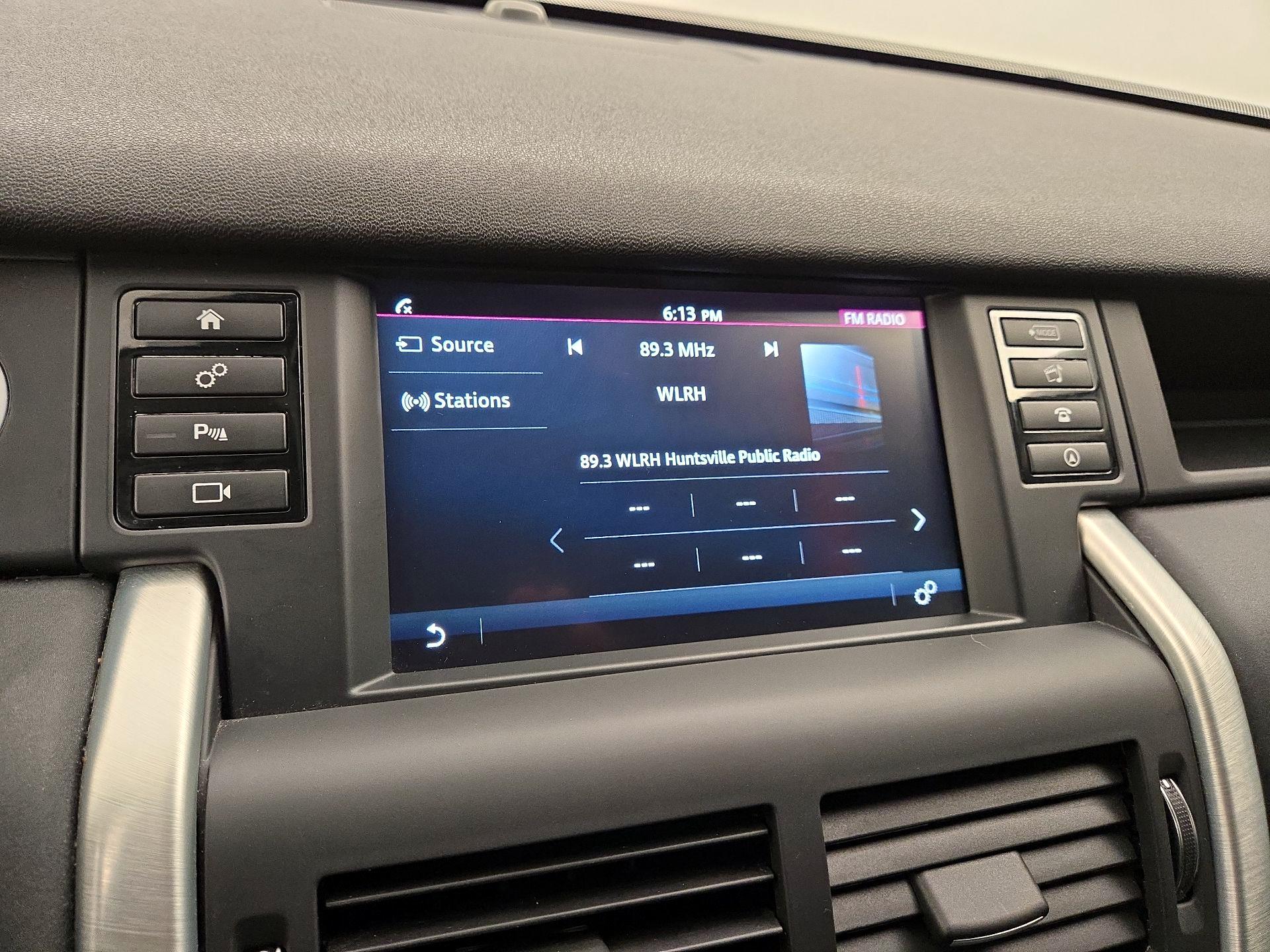 Thumbnail: 2019 Land Rover Discovery Sport - 16