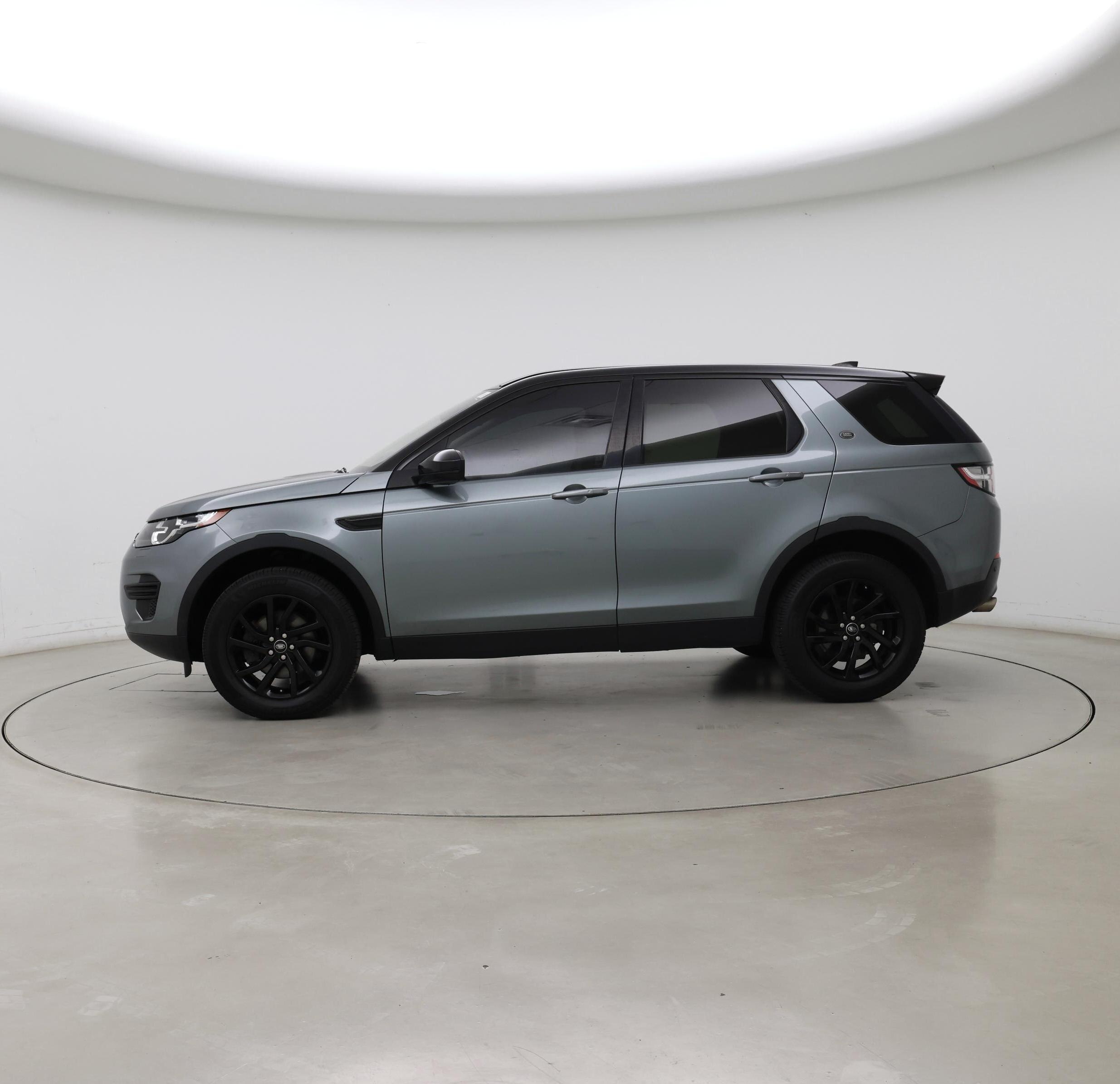 Thumbnail: 2019 Land Rover Discovery Sport - 3