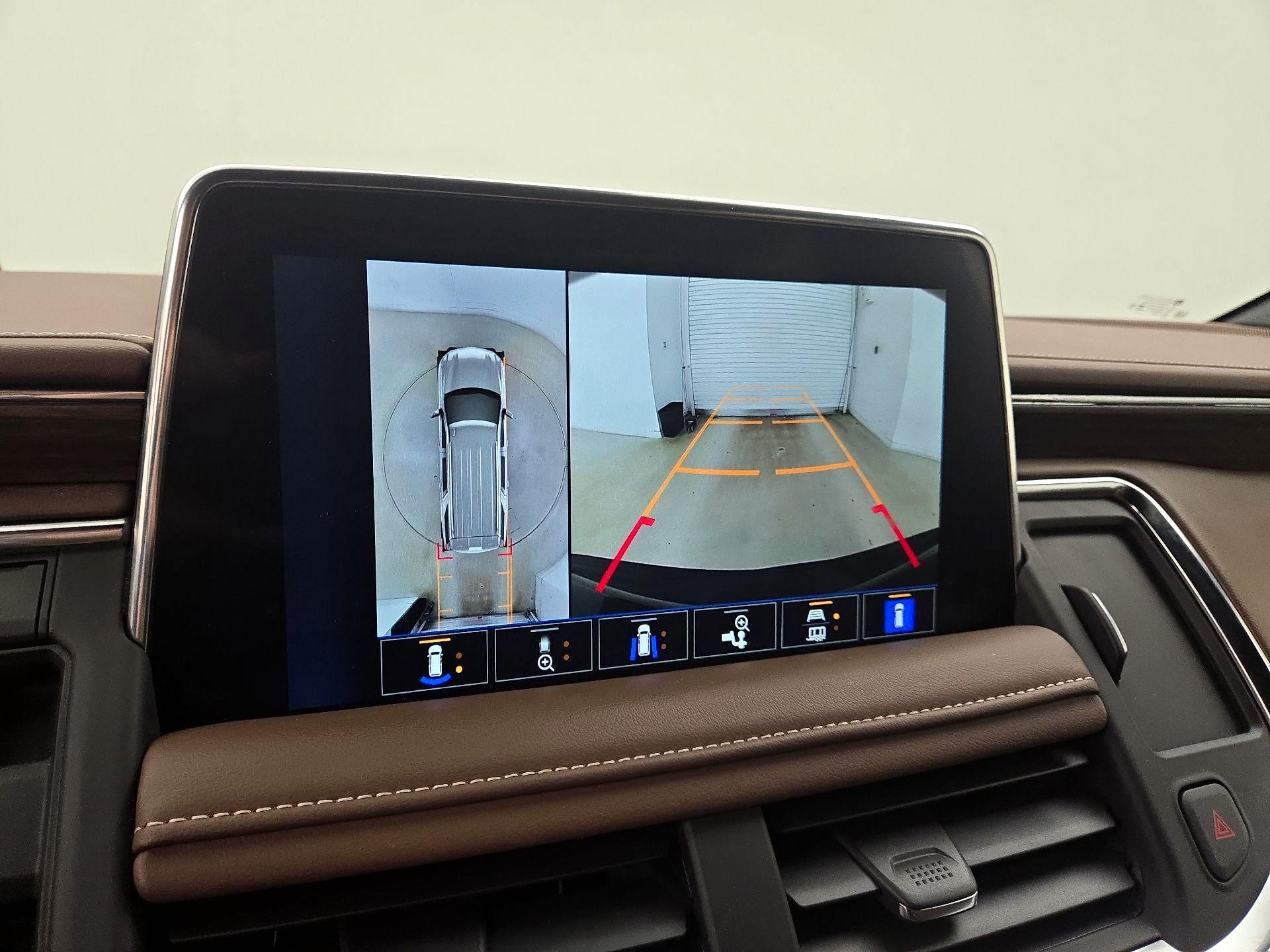 Thumbnail: 2023 Chevrolet Tahoe - 14