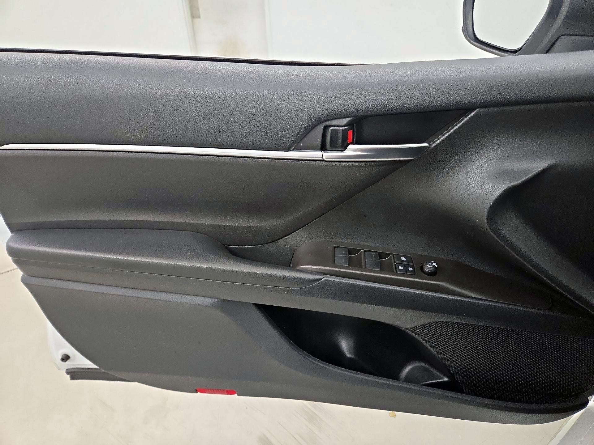 Thumbnail: 2021 Toyota Camry - 12