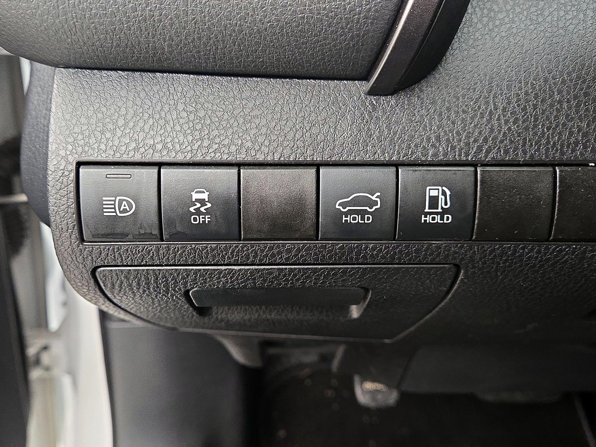 Thumbnail: 2021 Toyota Camry - 13