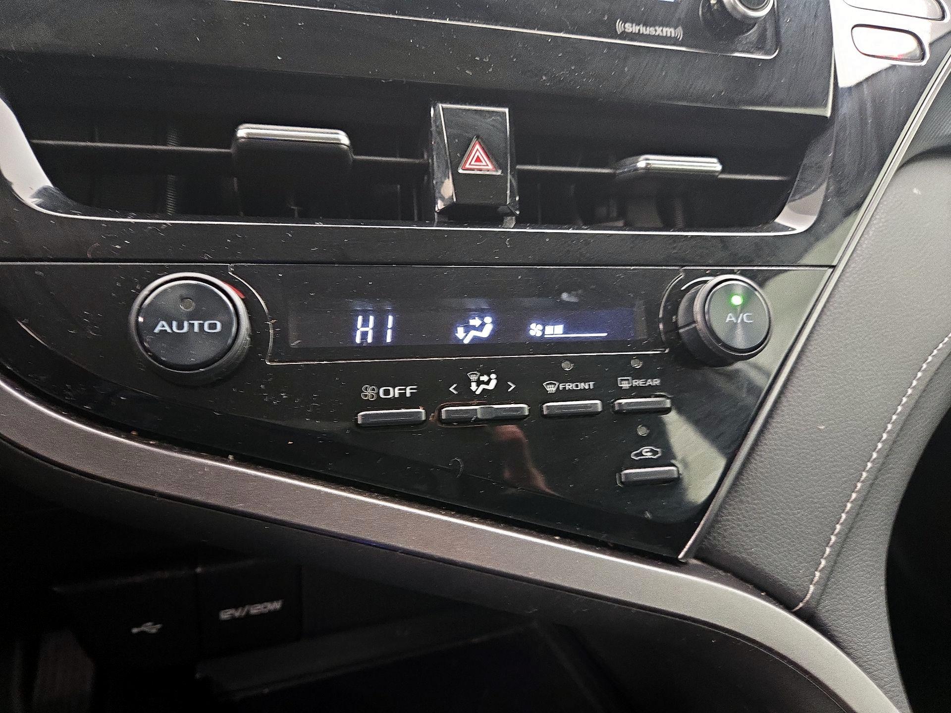 Thumbnail: 2021 Toyota Camry - 16