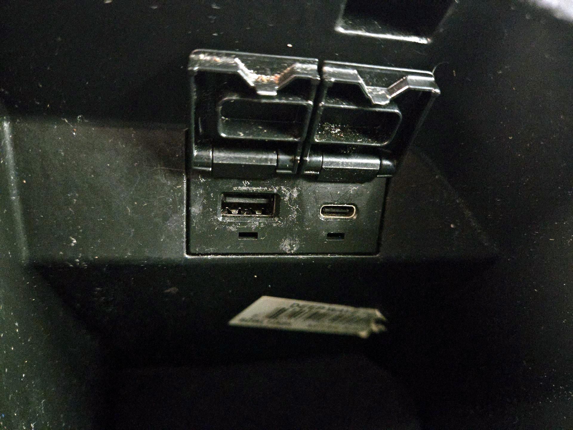 Thumbnail: 2021 Toyota Camry - 18