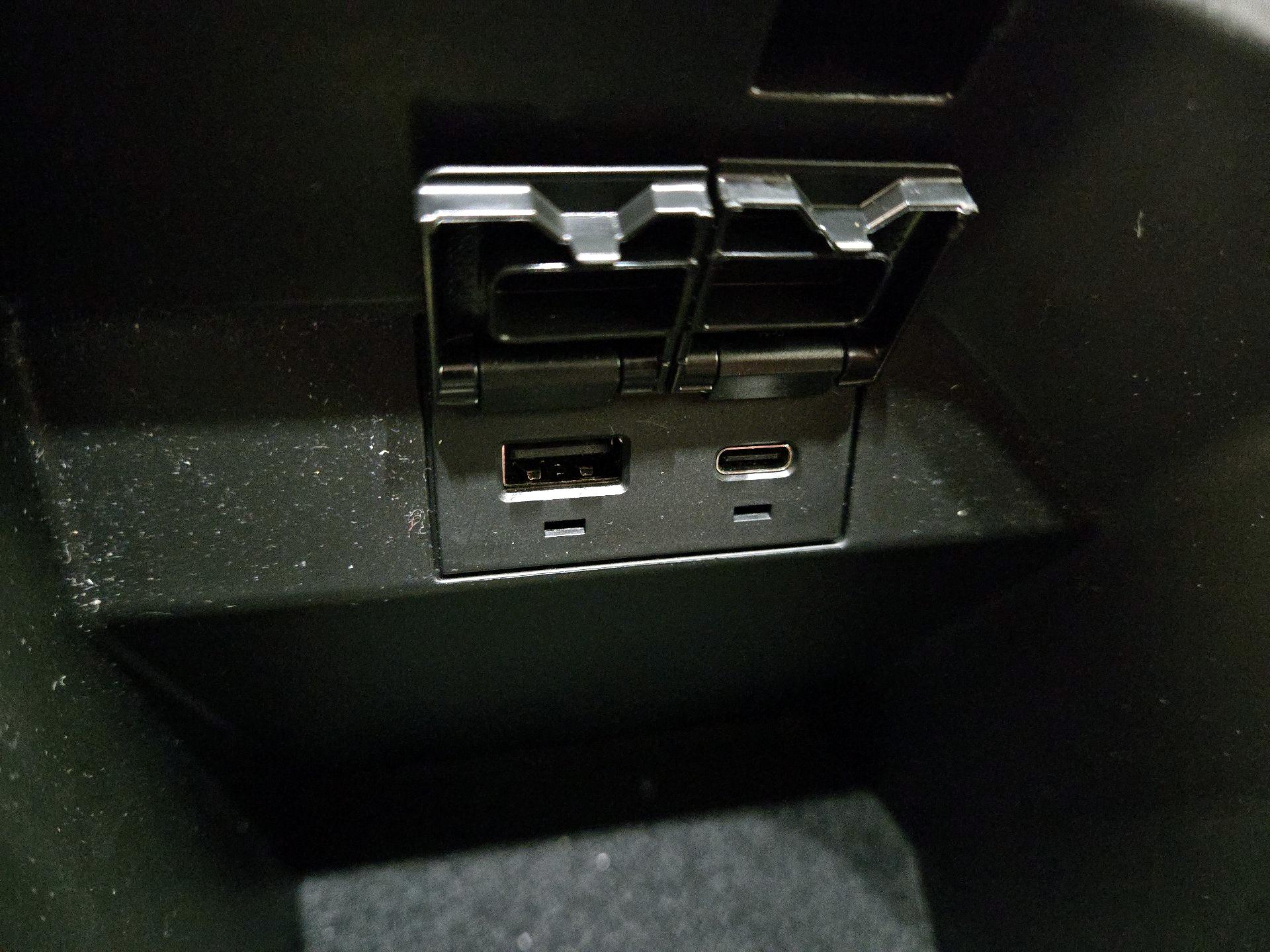 Thumbnail: 2023 Toyota Camry - 19