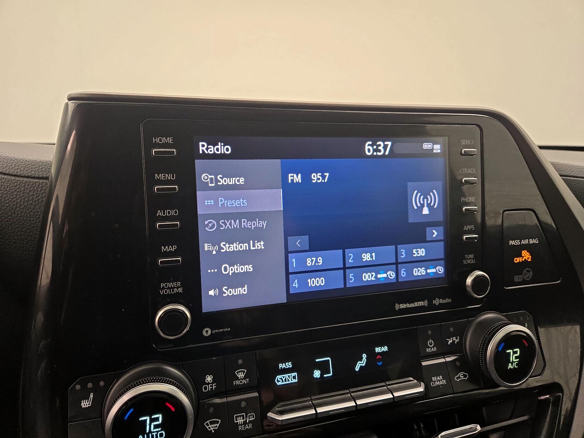 Thumbnail: 2020 Toyota Highlander - 15