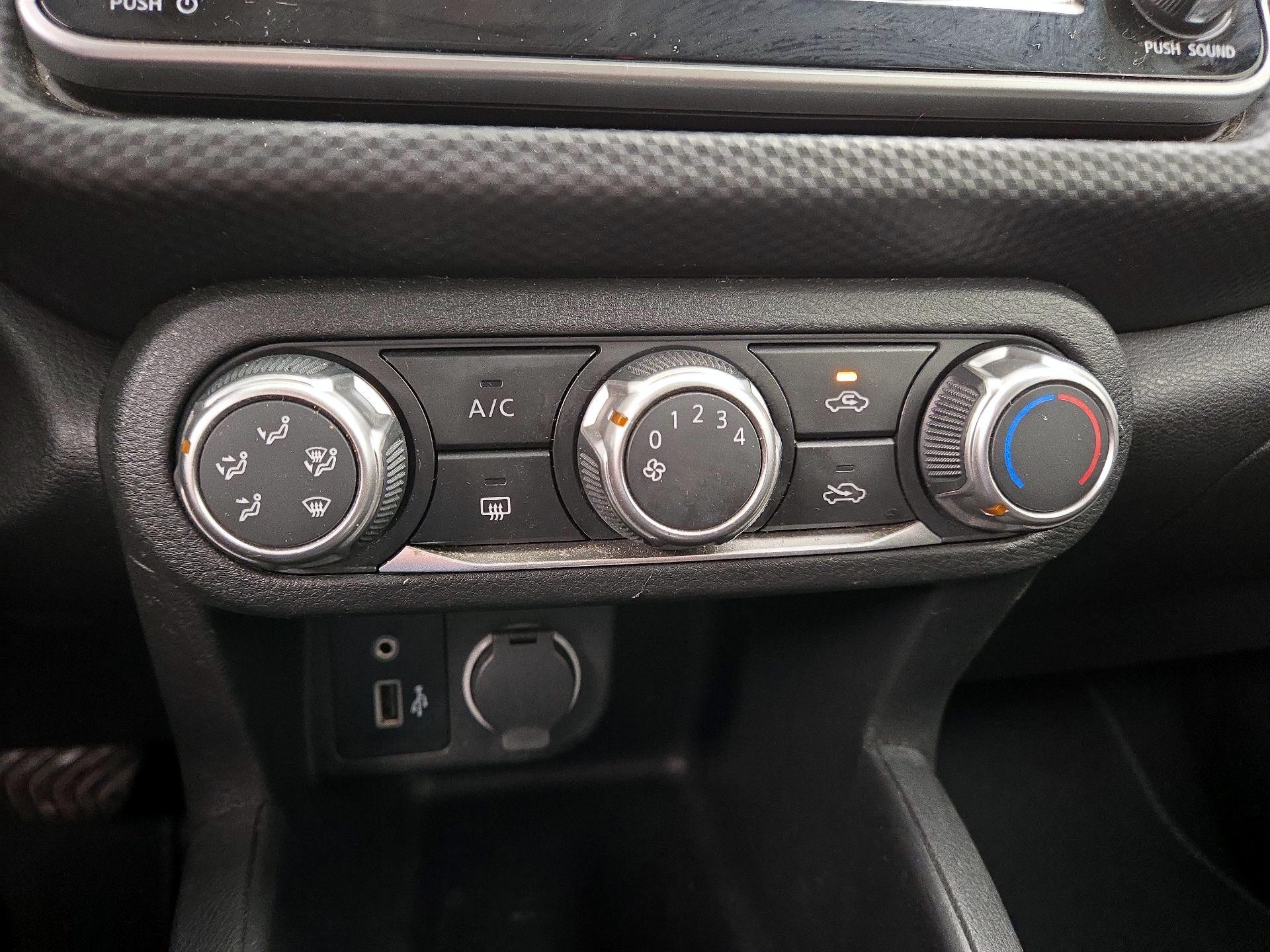 Thumbnail: 2022 Nissan Kicks - 16