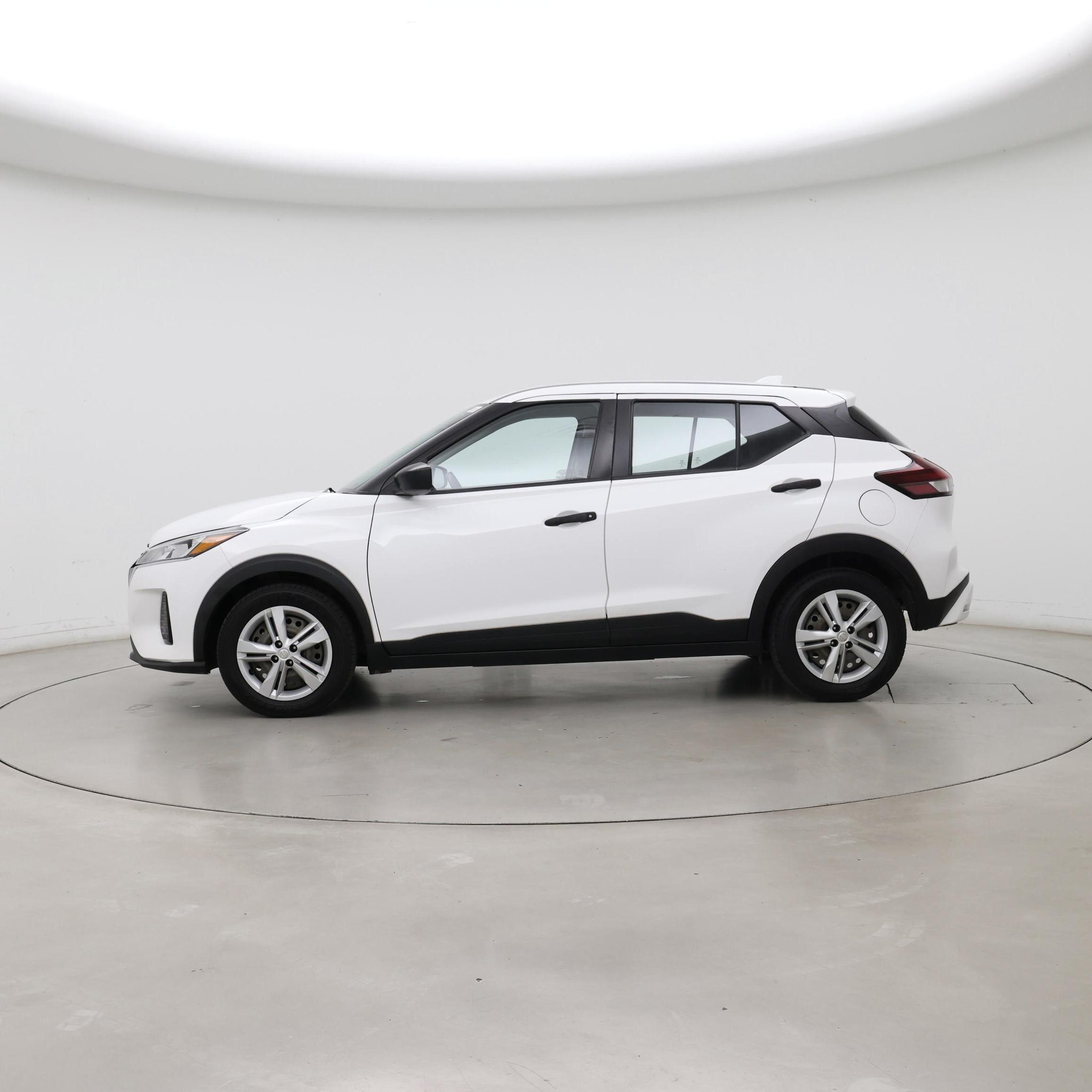 Thumbnail: 2022 Nissan Kicks - 3