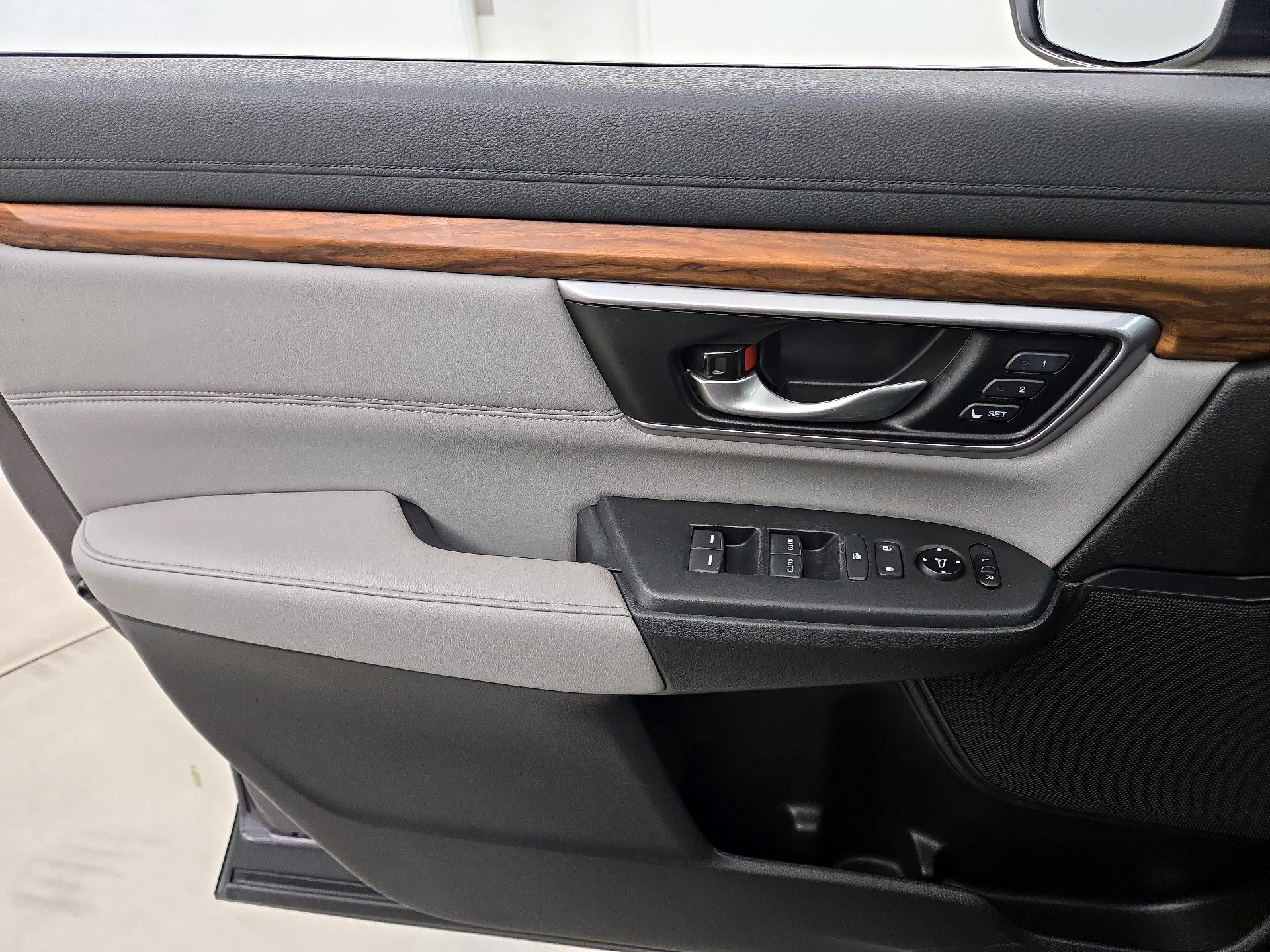 Thumbnail: 2017 Honda CR-V - 12