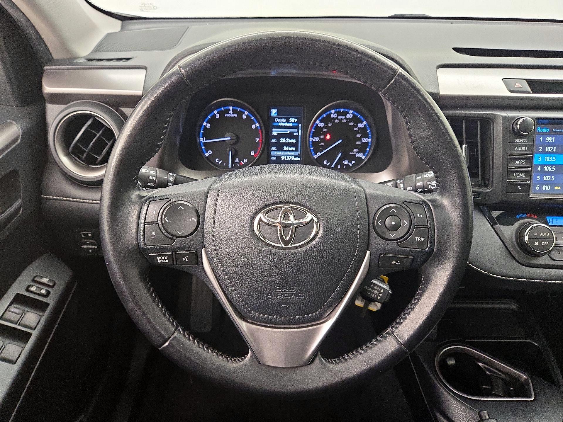 Thumbnail: 2017 Toyota RAV4 - 10