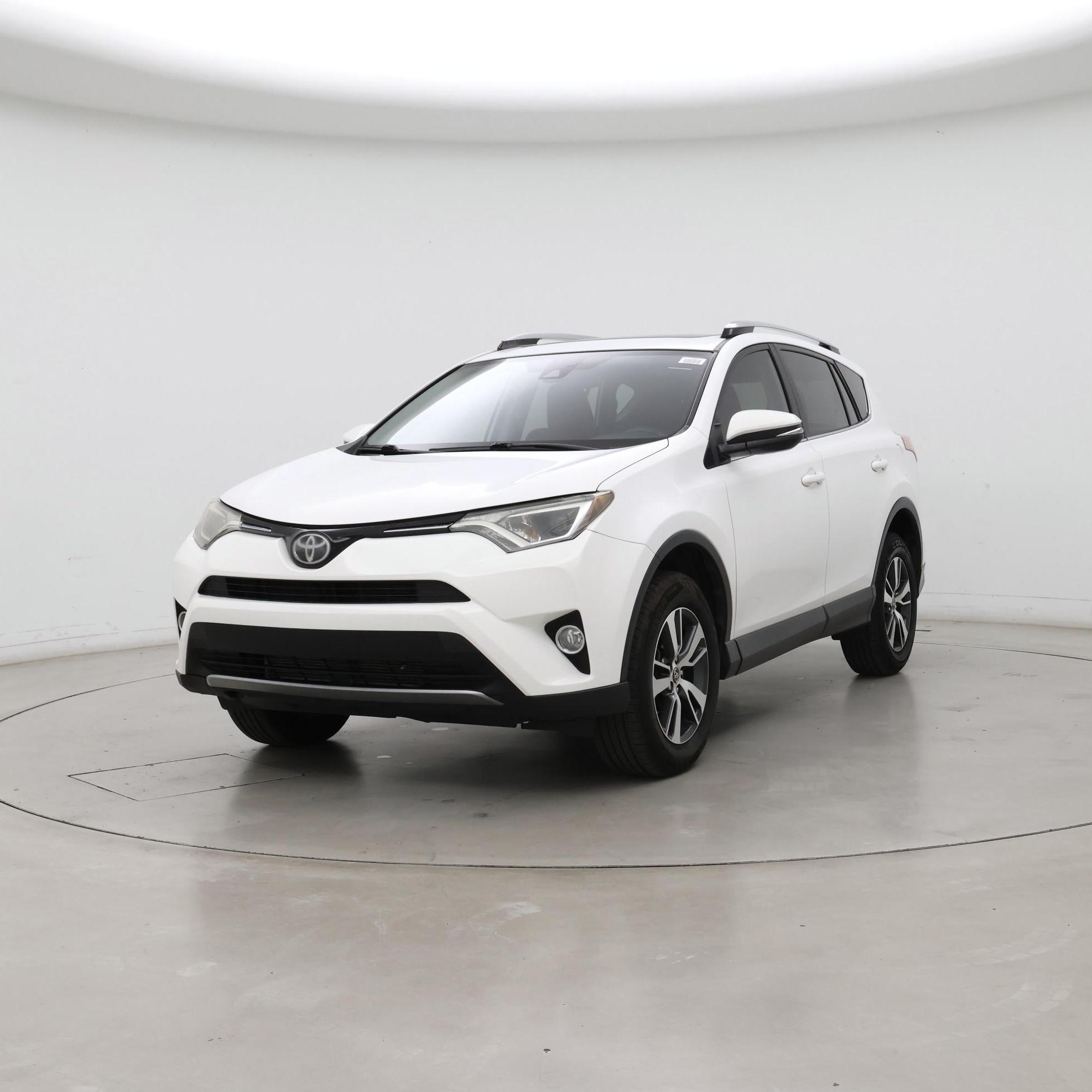 Thumbnail: 2017 Toyota RAV4 - 4