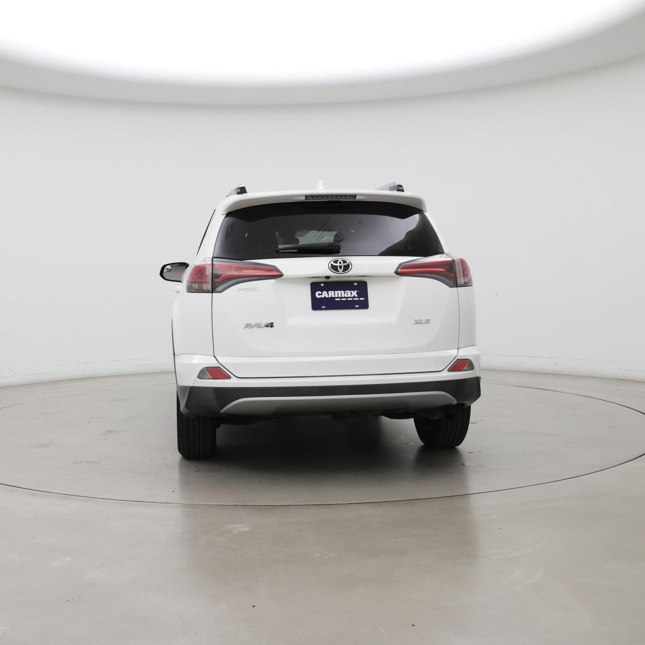 Thumbnail: 2017 Toyota RAV4 - 6