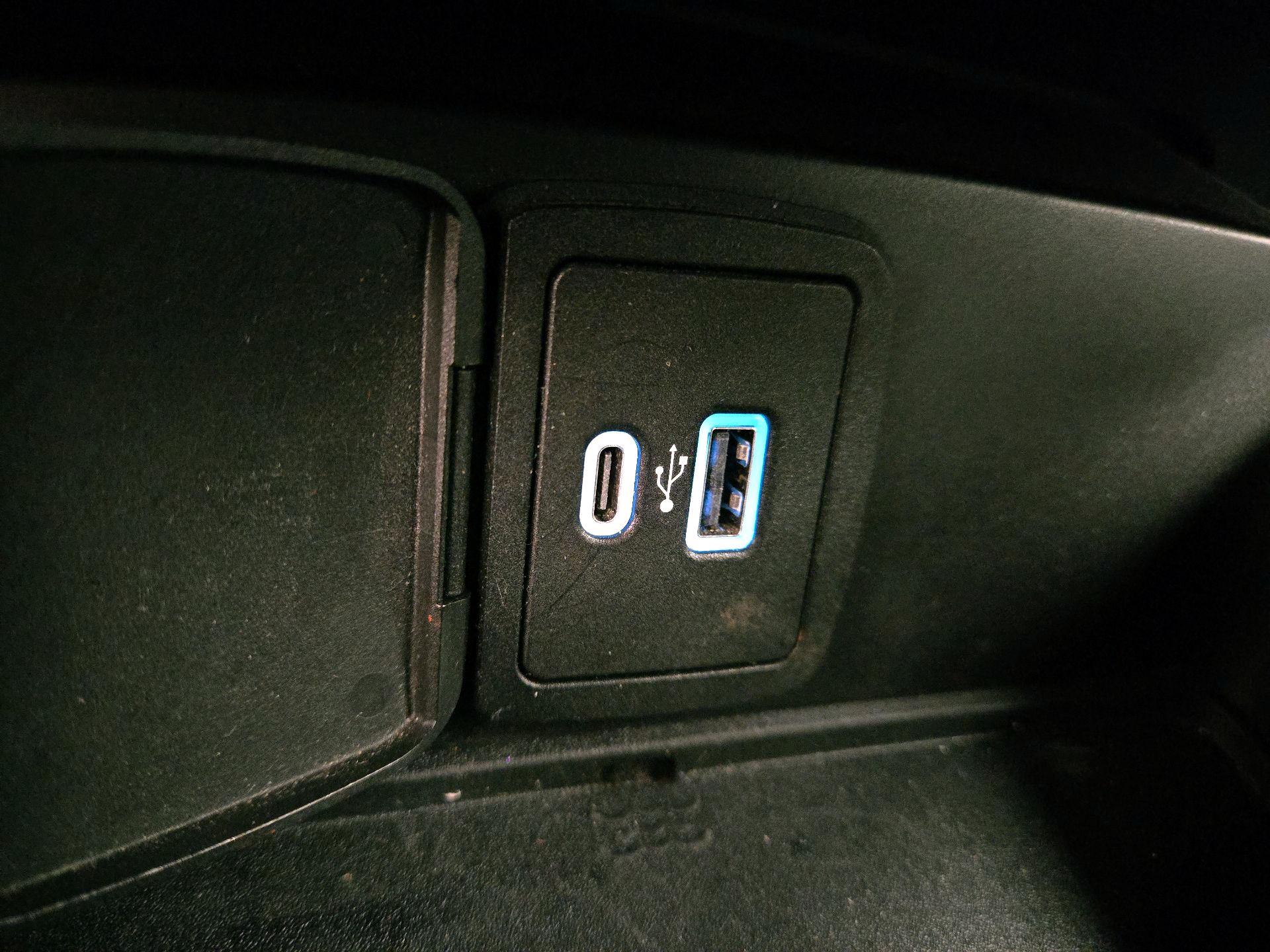 Thumbnail: 2022 Ford Bronco - 19