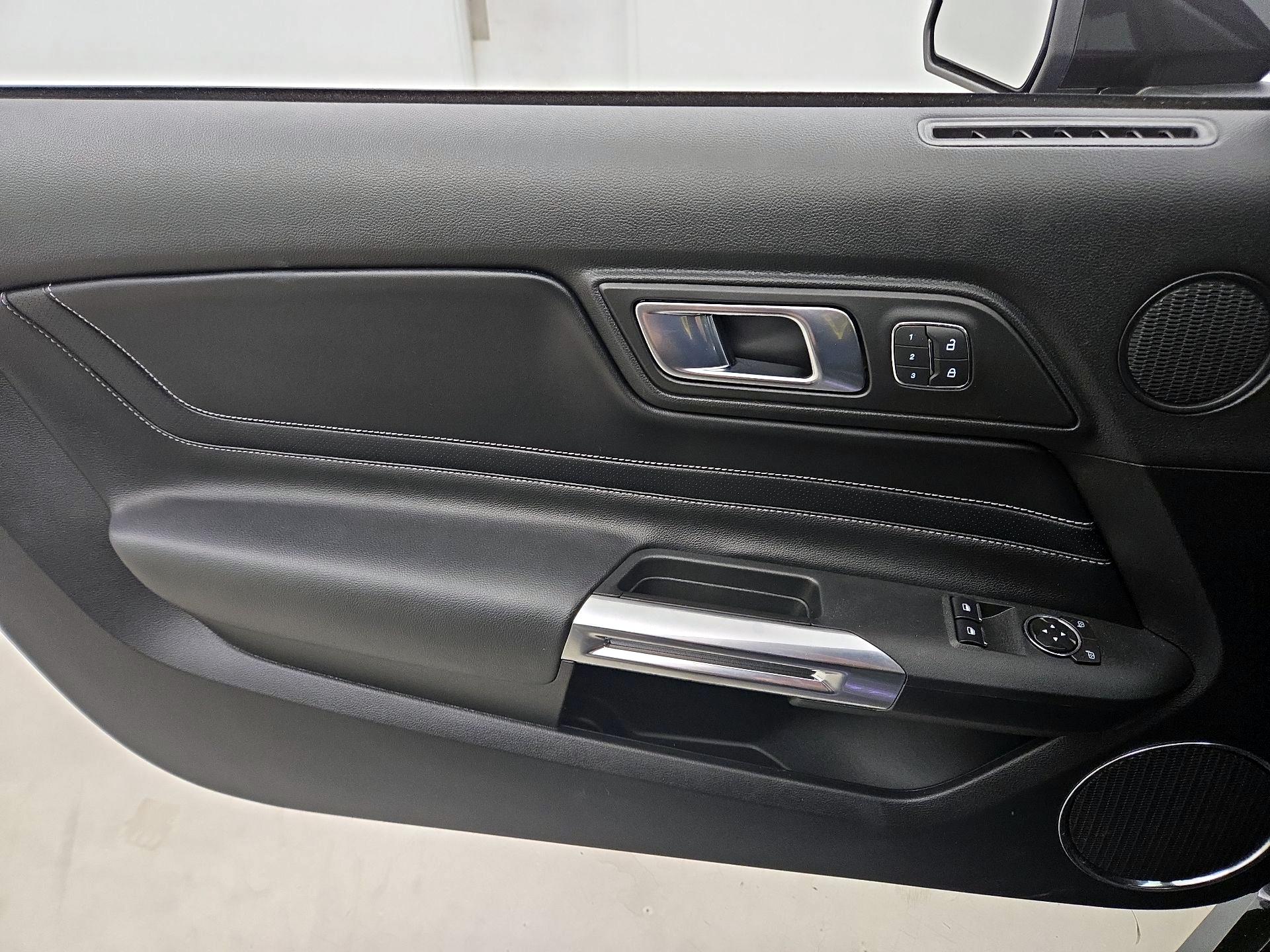 Thumbnail: 2022 Ford Mustang - 12