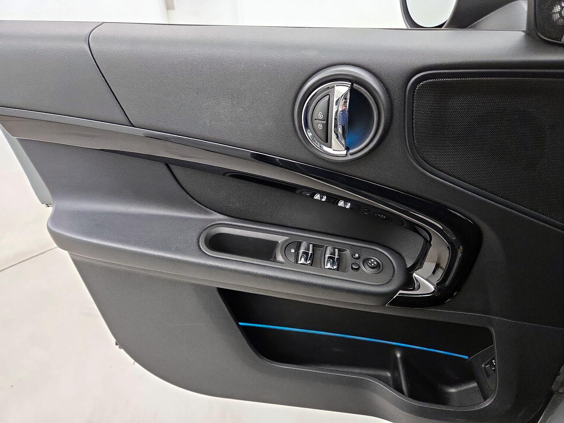 Thumbnail: 2019 MINI Cooper Countryman - 12