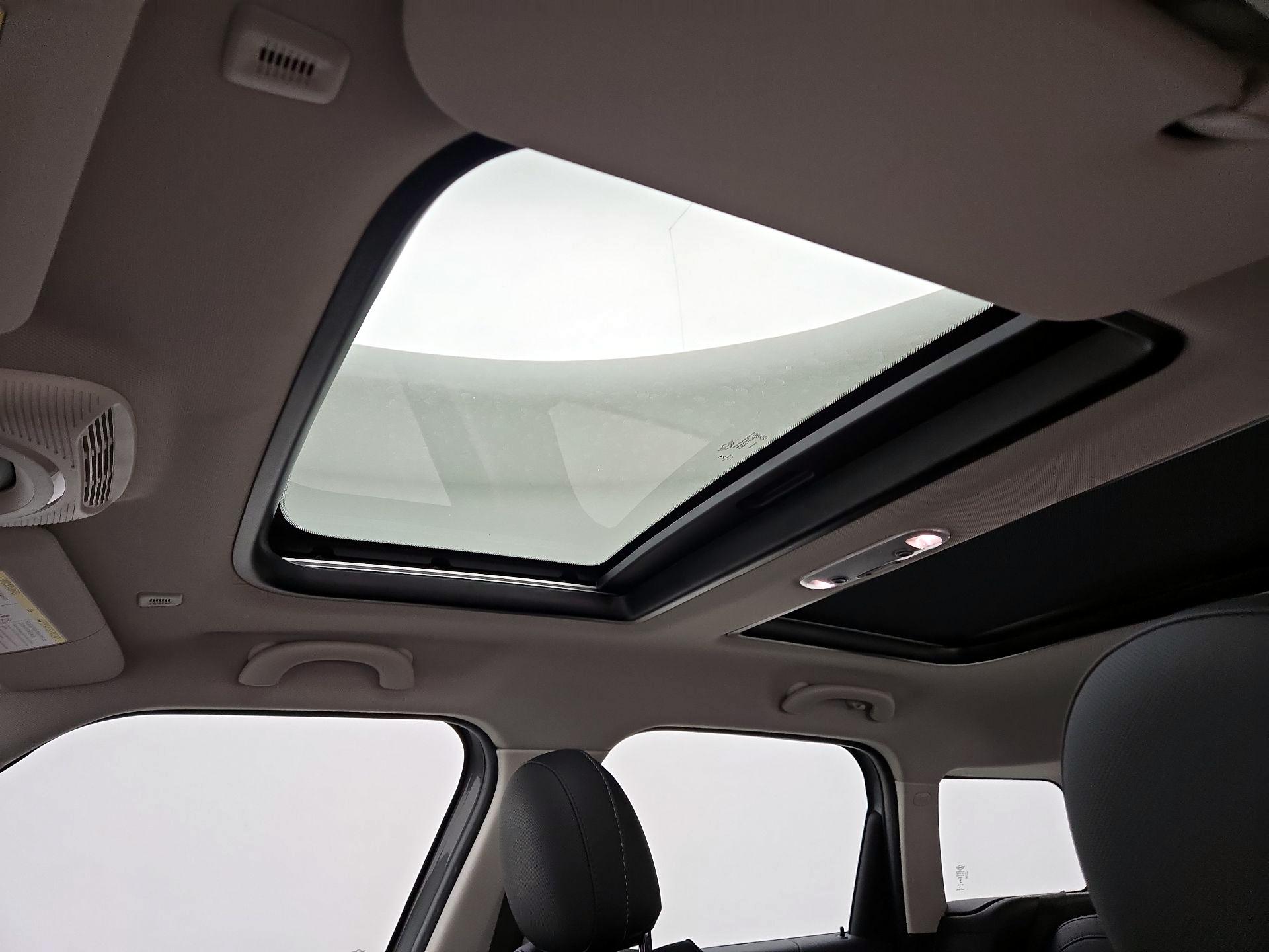 Thumbnail: 2019 MINI Cooper Countryman - 19