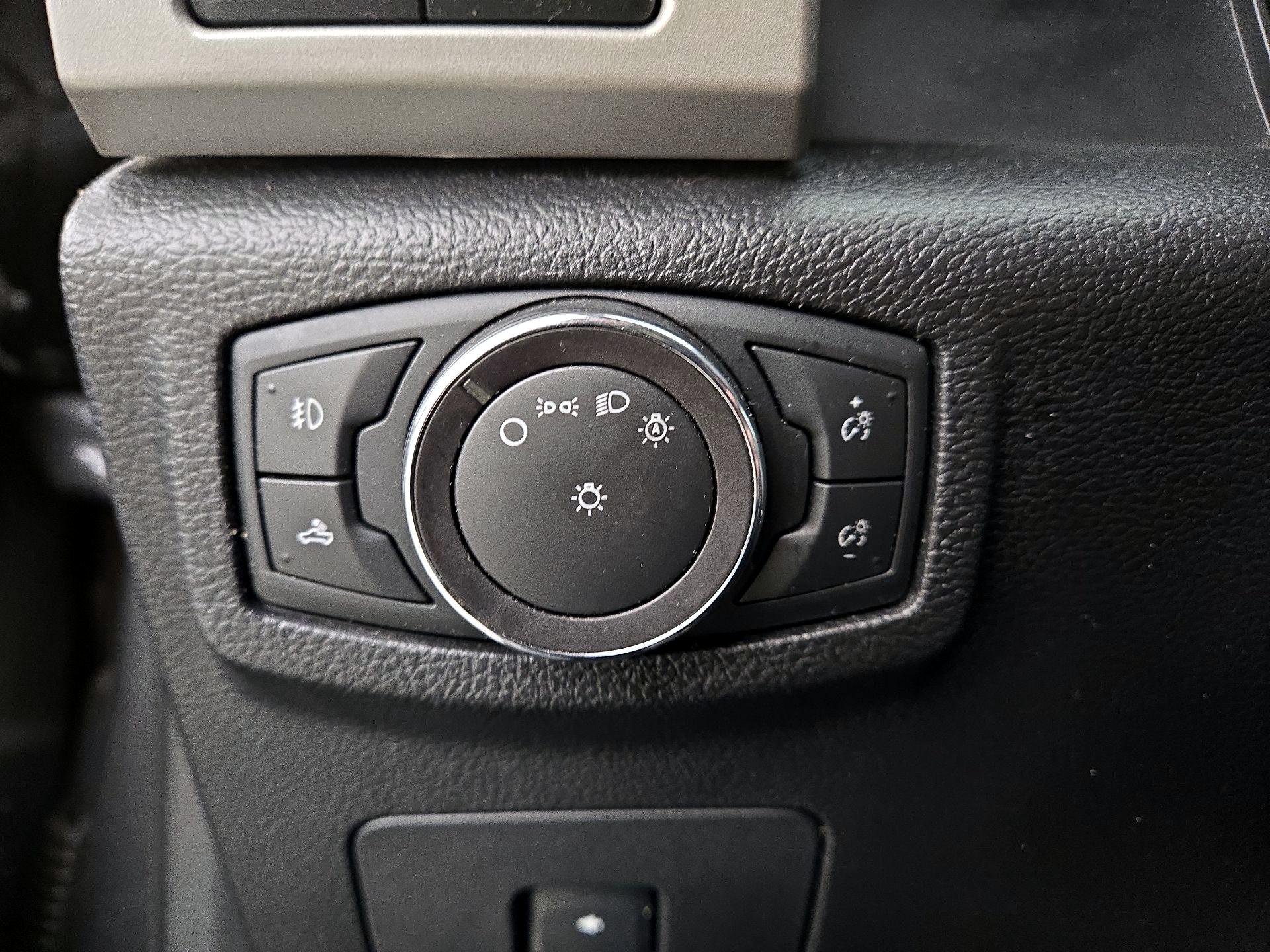 Thumbnail: 2015 Ford F-150 - 13